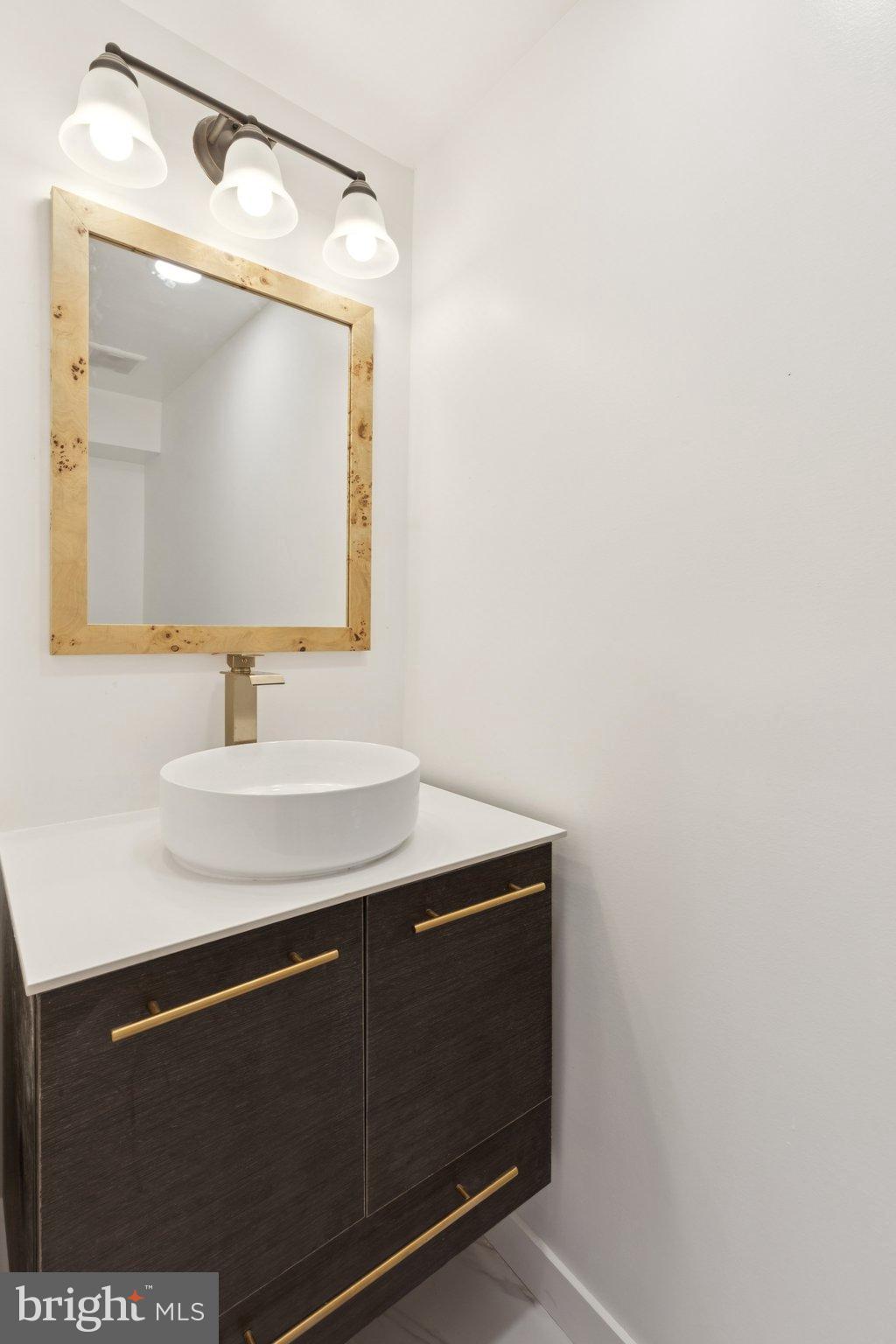 GLENSIDE - Residential