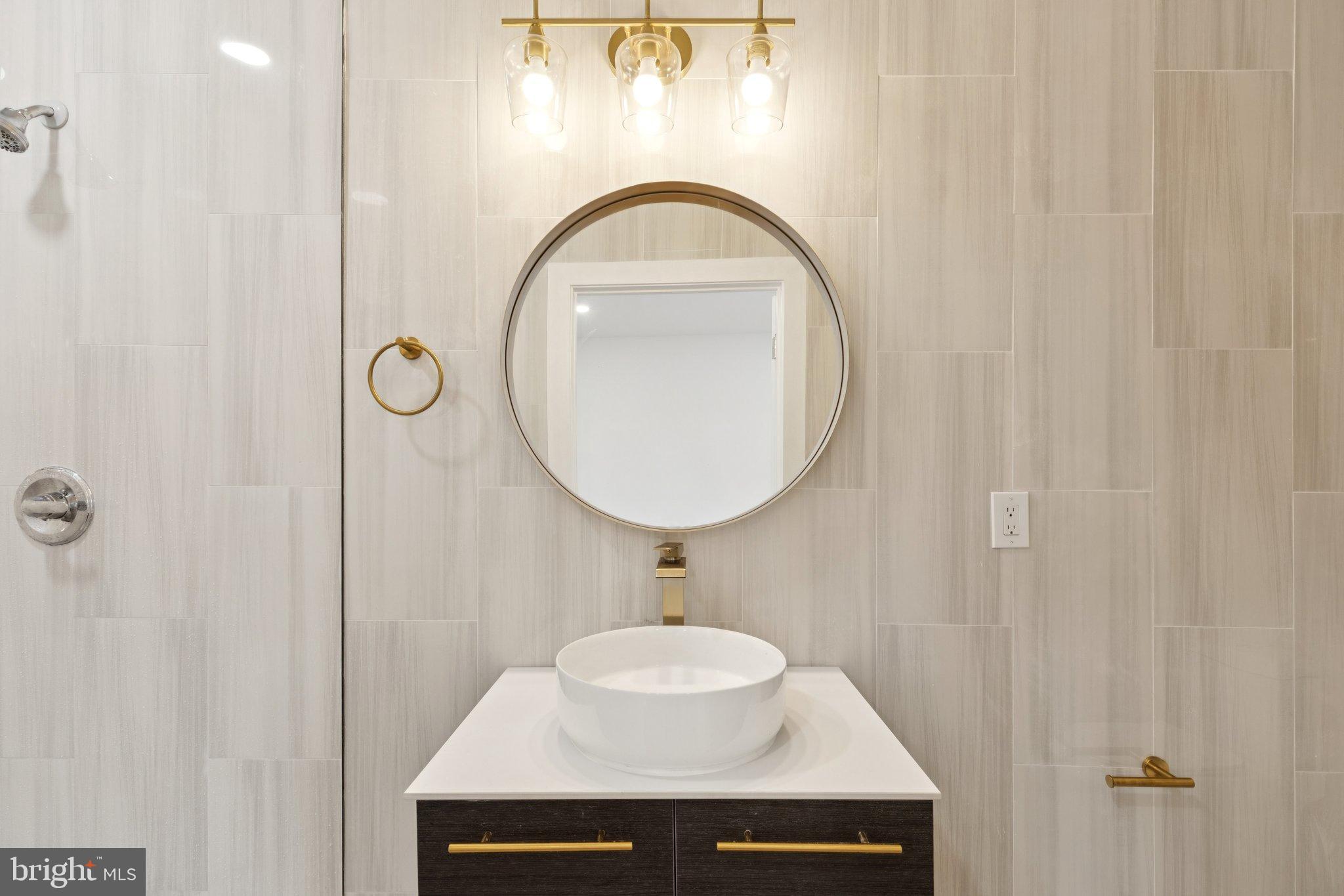 GLENSIDE - Residential