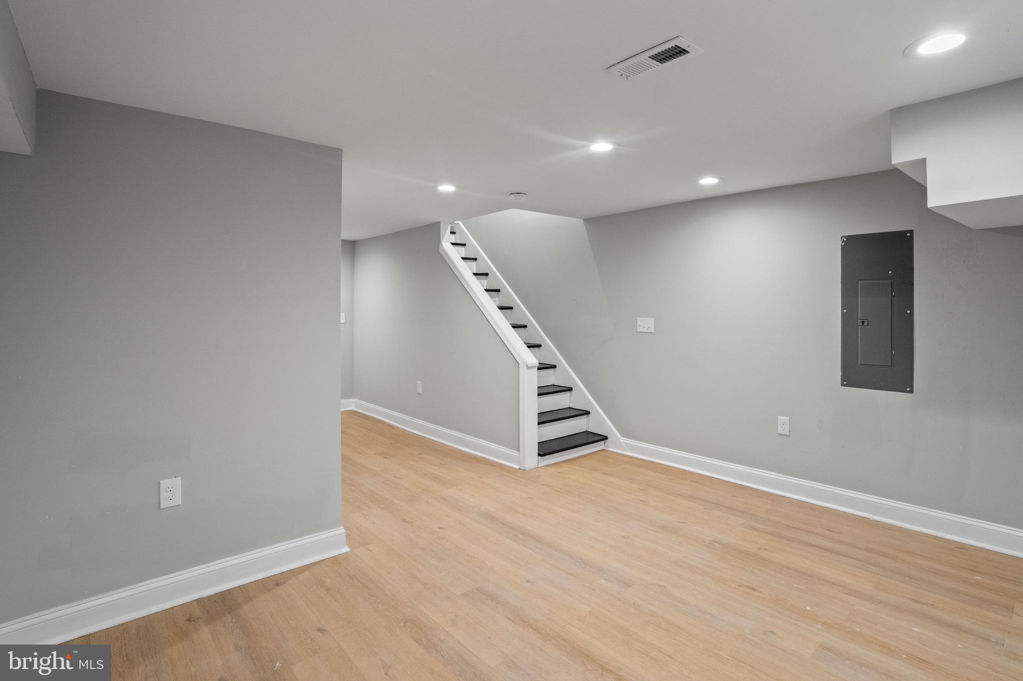 FRANKLIN SQUARE HISTORIC DISTRICT - Residential