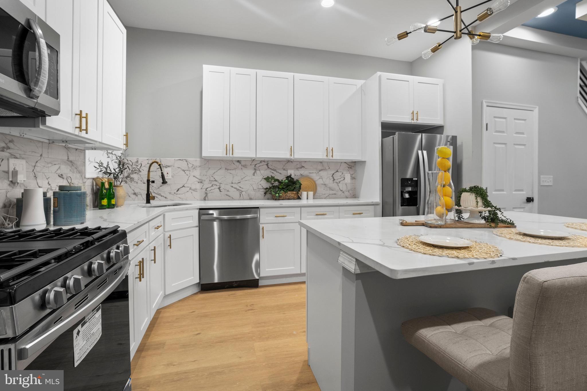 FRANKLIN SQUARE HISTORIC DISTRICT - Residential