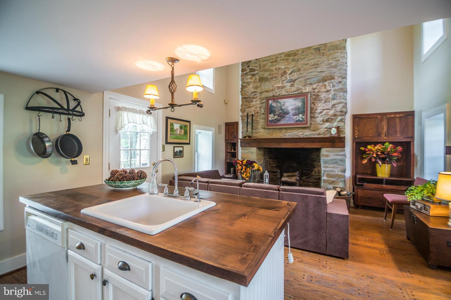 OLD LINE VILLAGE - Farm