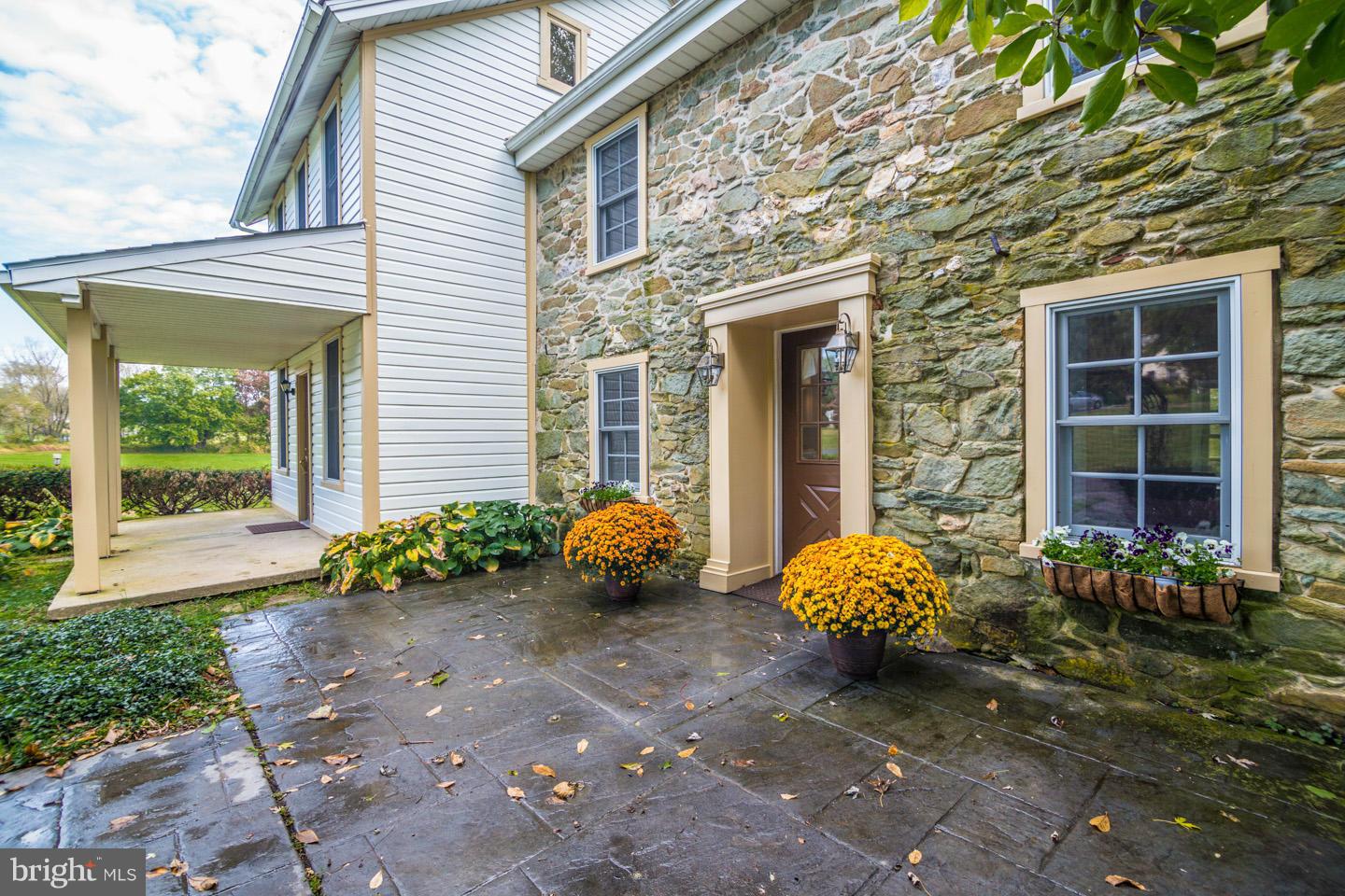 OLD LINE VILLAGE - Farm