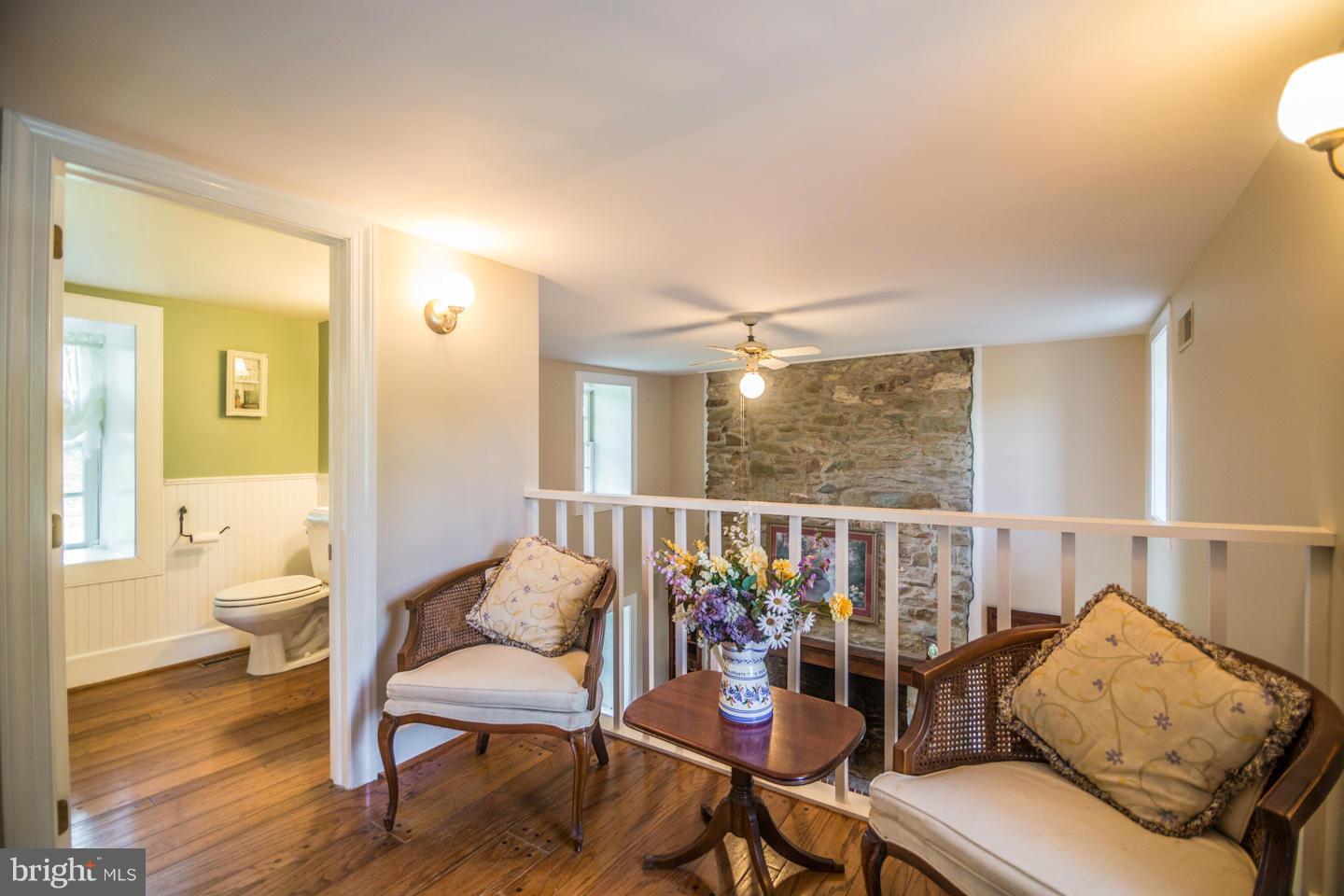 OLD LINE VILLAGE - Farm