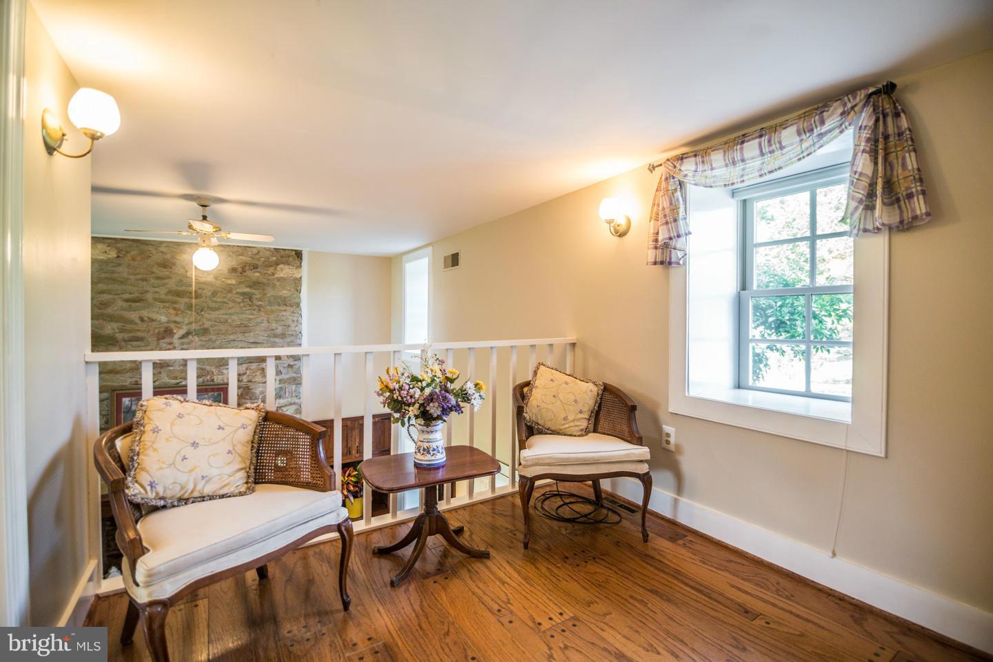 OLD LINE VILLAGE - Farm