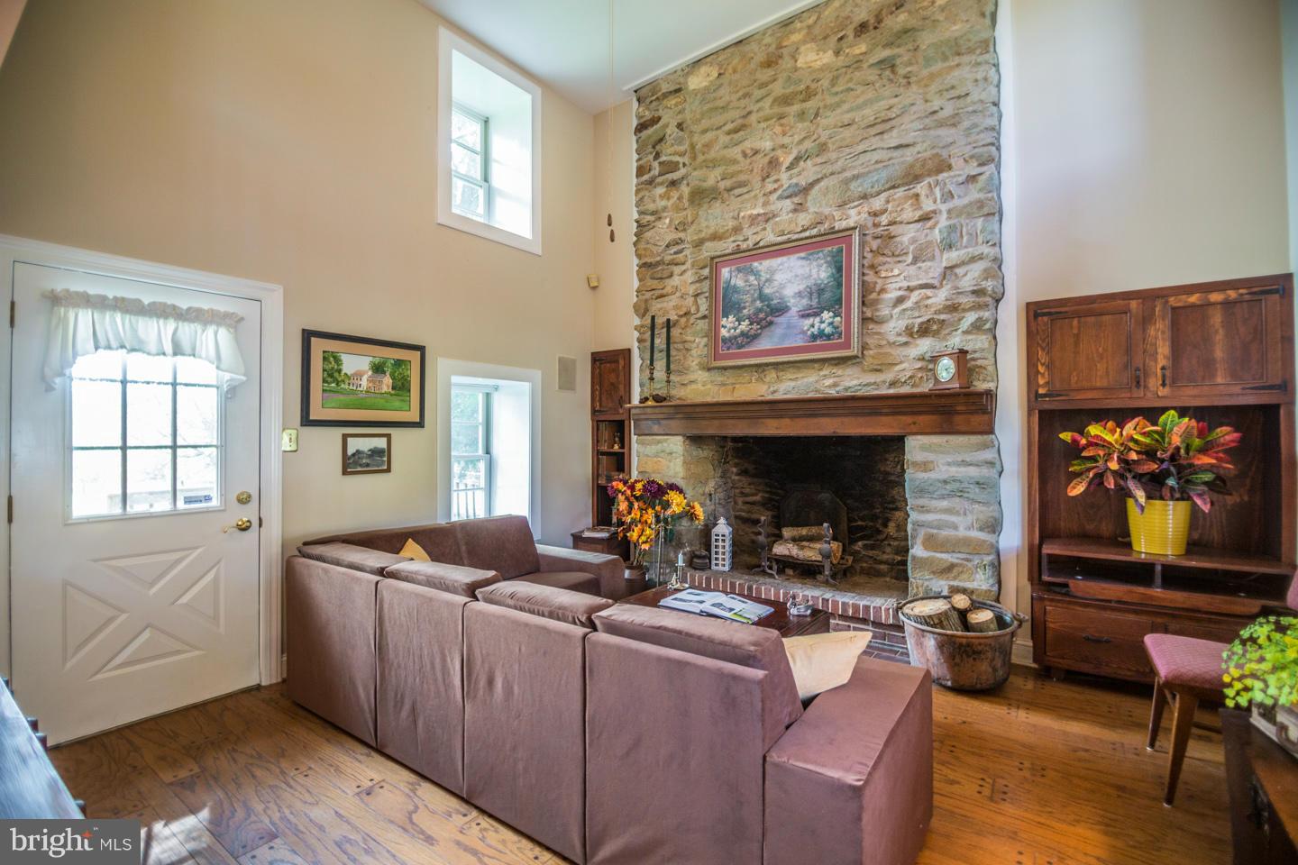 OLD LINE VILLAGE - Farm