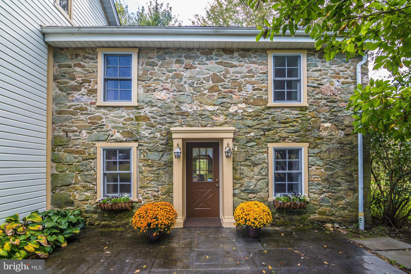 OLD LINE VILLAGE - Farm