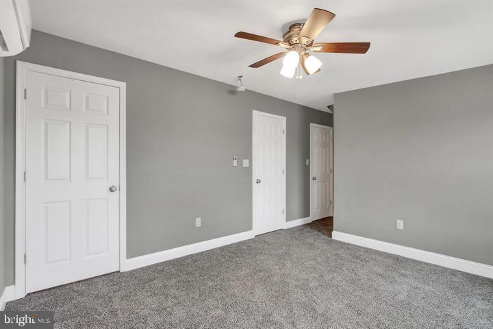 HOLABIRD PARK - Residential