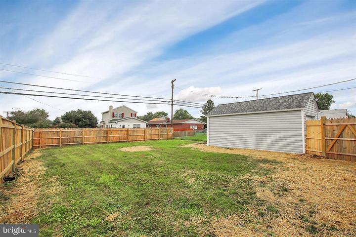 HOLABIRD PARK - Residential