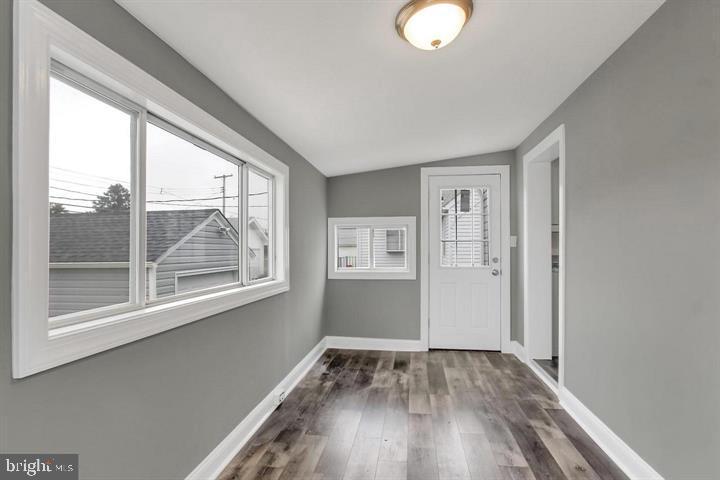 HOLABIRD PARK - Residential