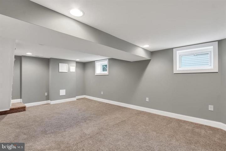 HOLABIRD PARK - Residential