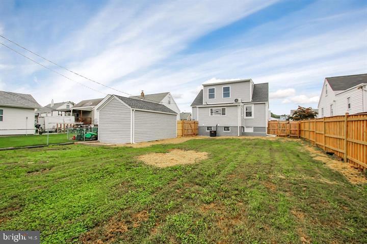 HOLABIRD PARK - Residential