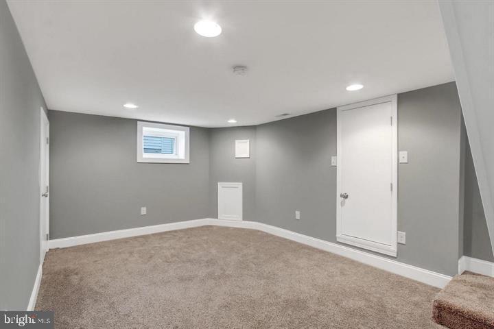 HOLABIRD PARK - Residential