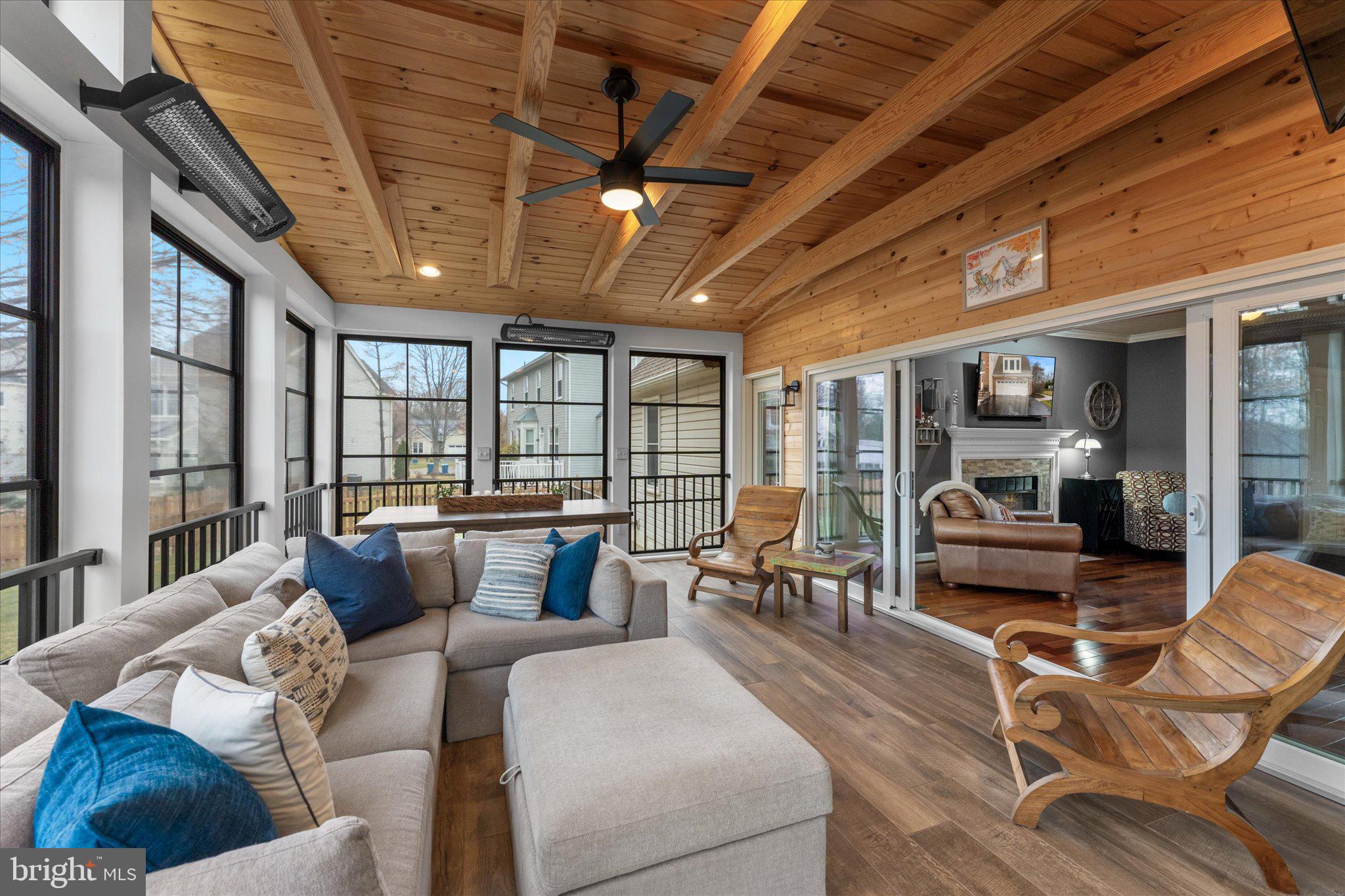 ASHBURN VILLAGE - Residential