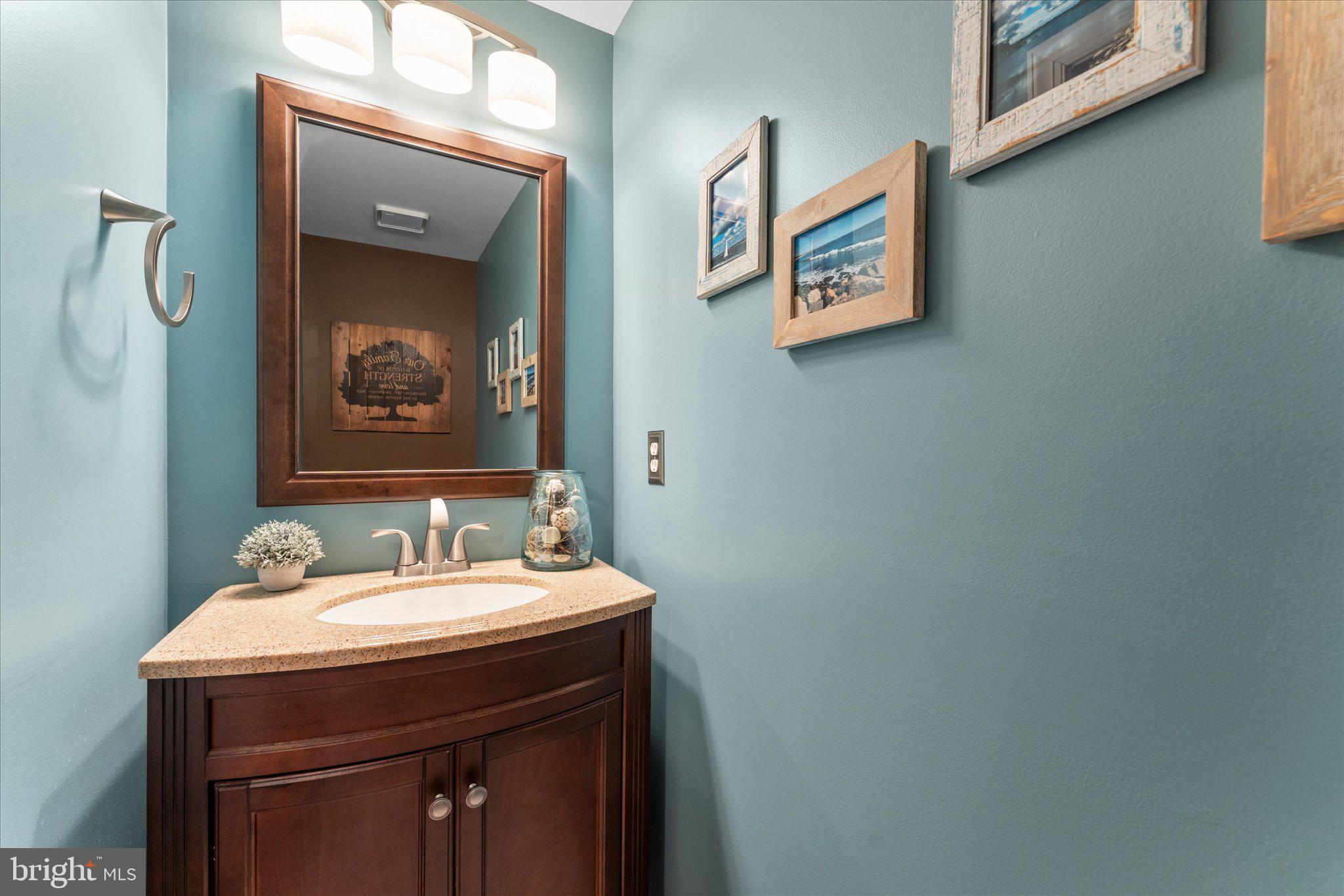 ASHBURN VILLAGE - Residential