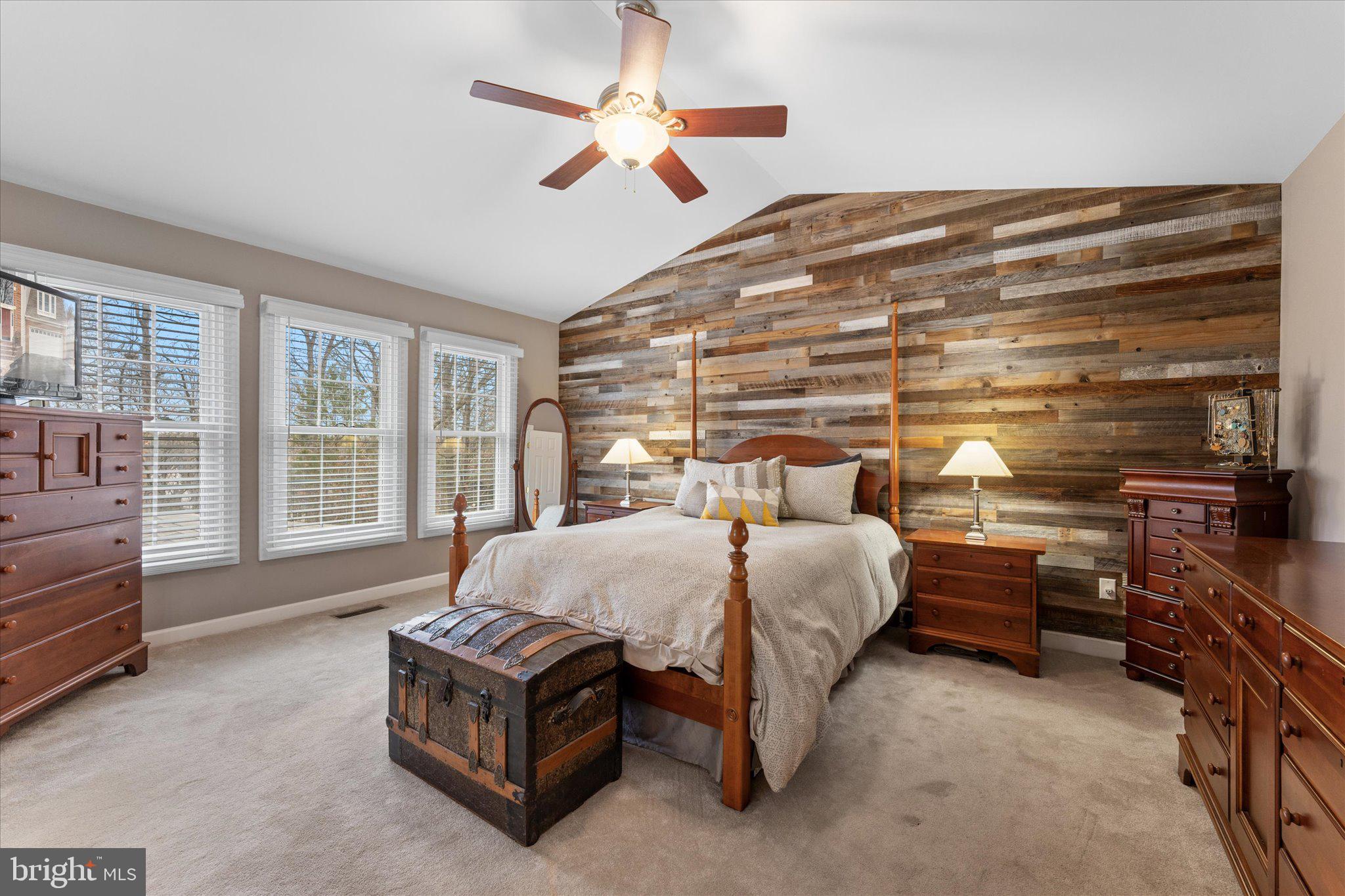 ASHBURN VILLAGE - Residential