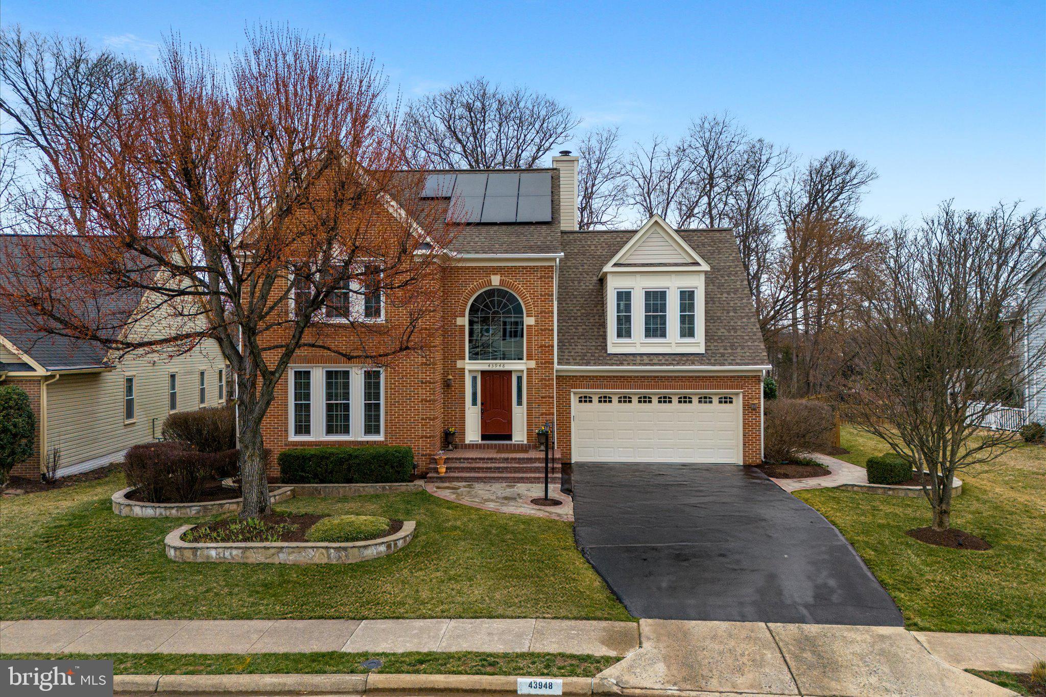 ASHBURN VILLAGE - Residential