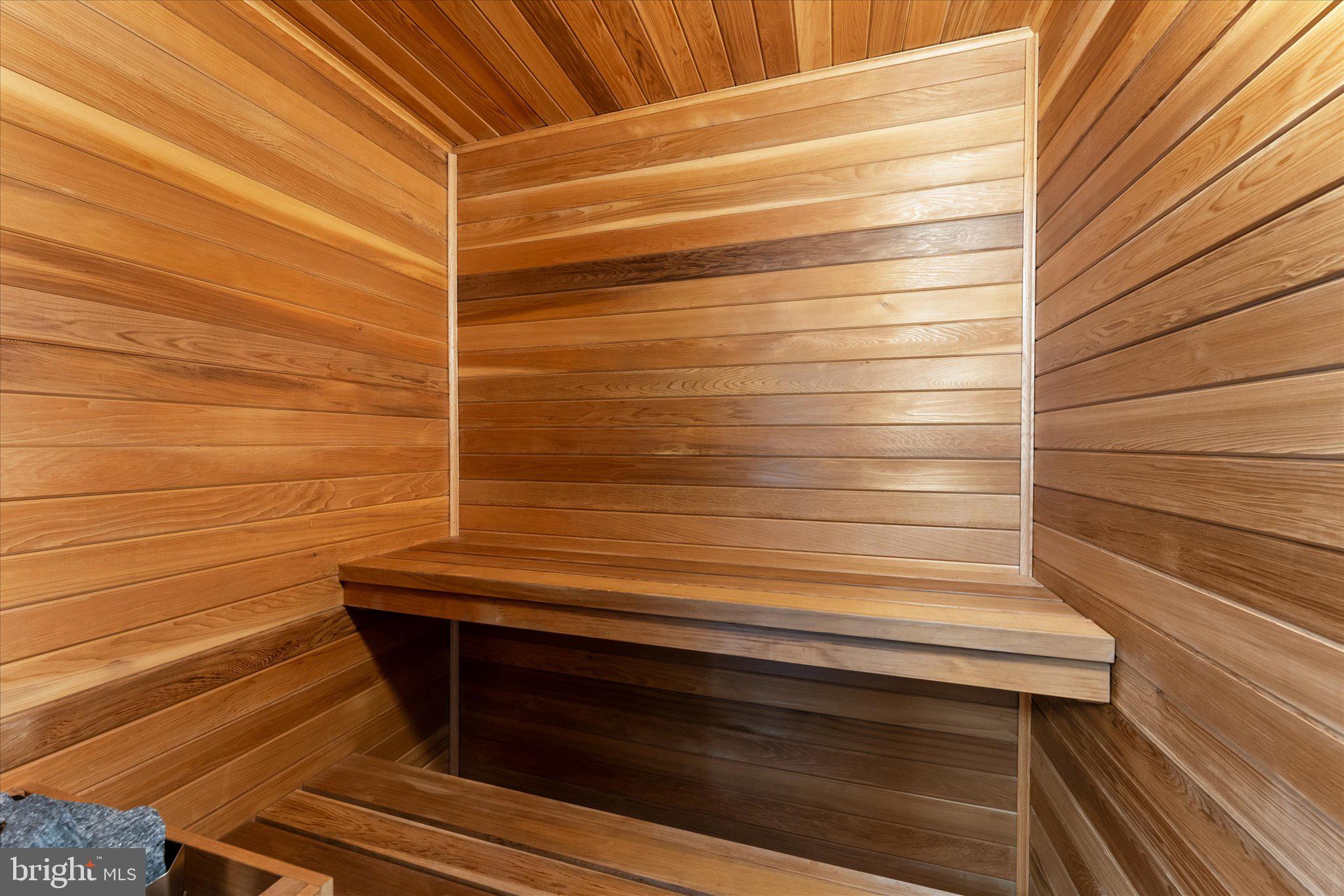 ASHBURN VILLAGE - Residential