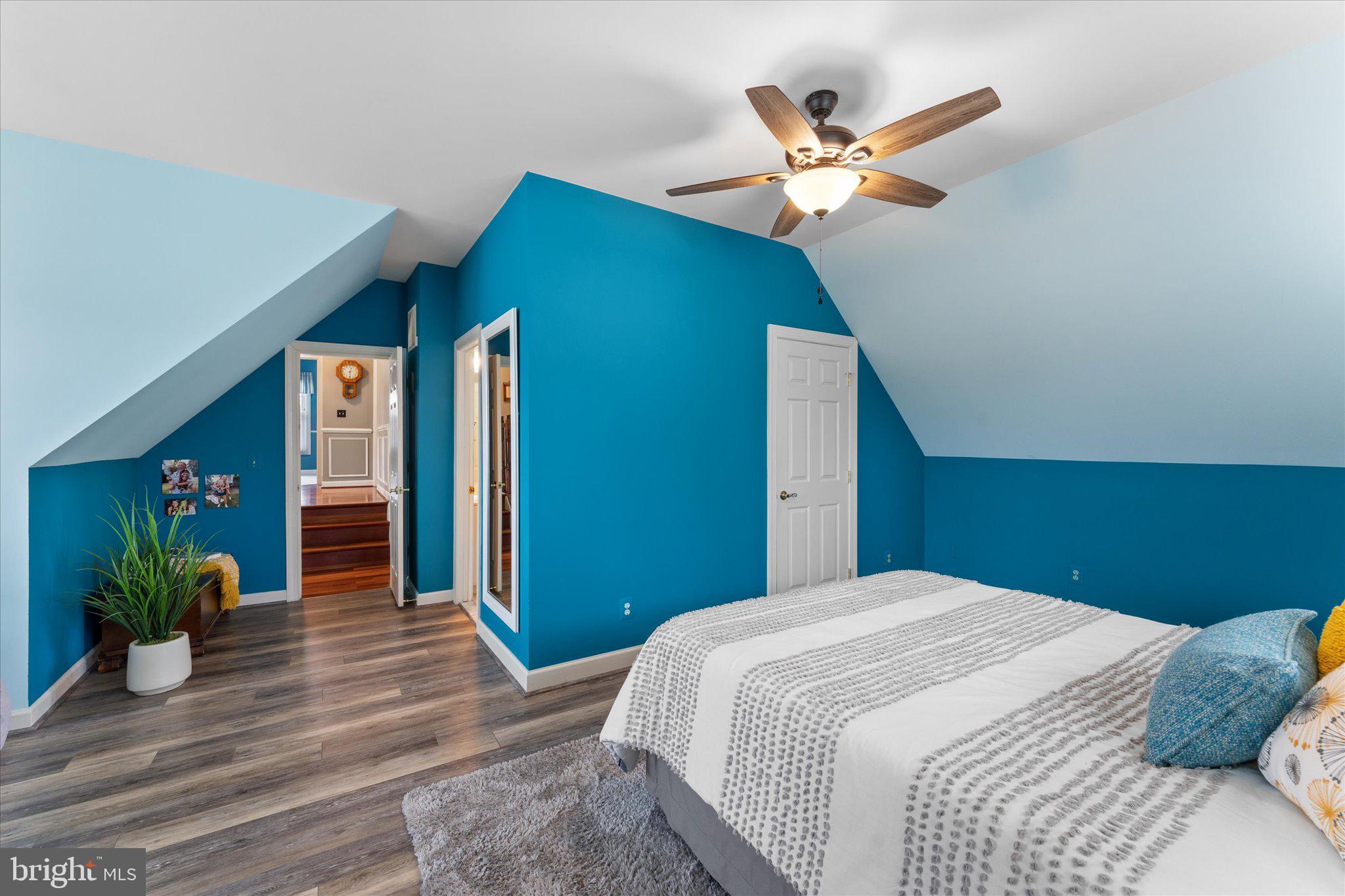 ASHBURN VILLAGE - Residential