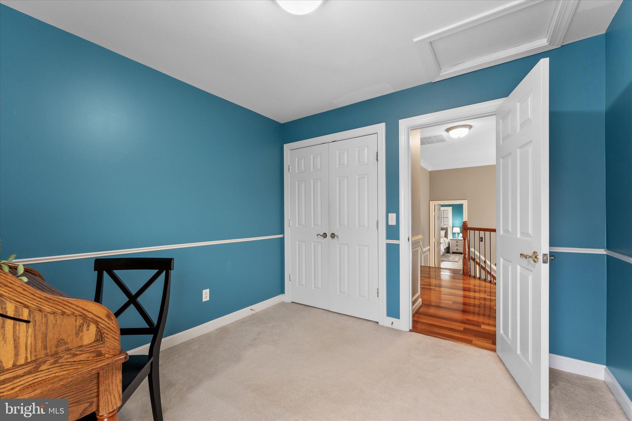 ASHBURN VILLAGE - Residential