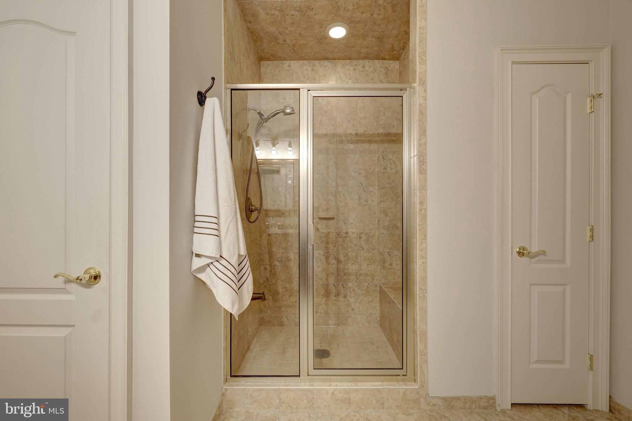 LOUDOUN VALLEY ESTATES - Residential