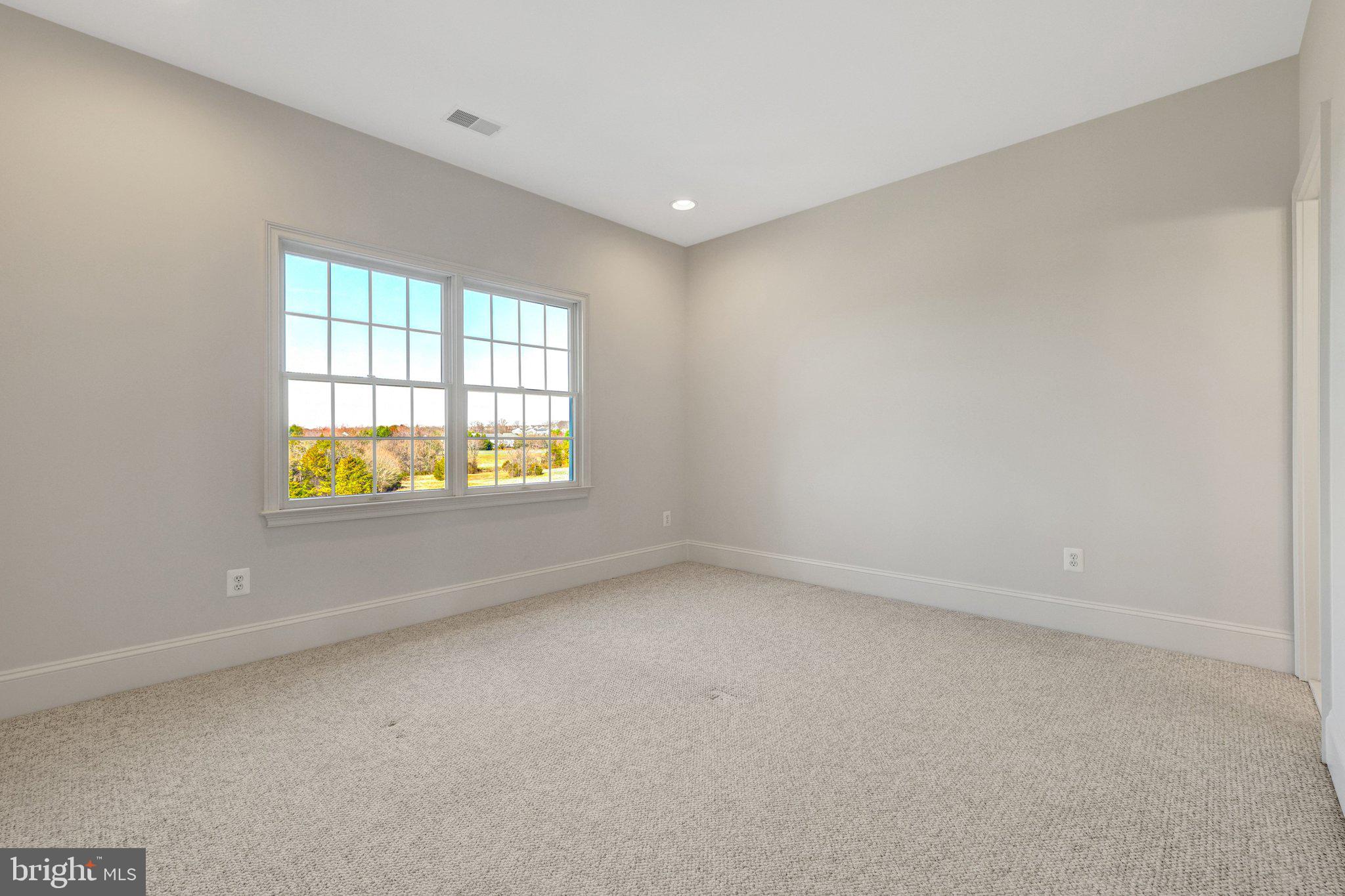 LOUDOUN VALLEY ESTATES - Residential