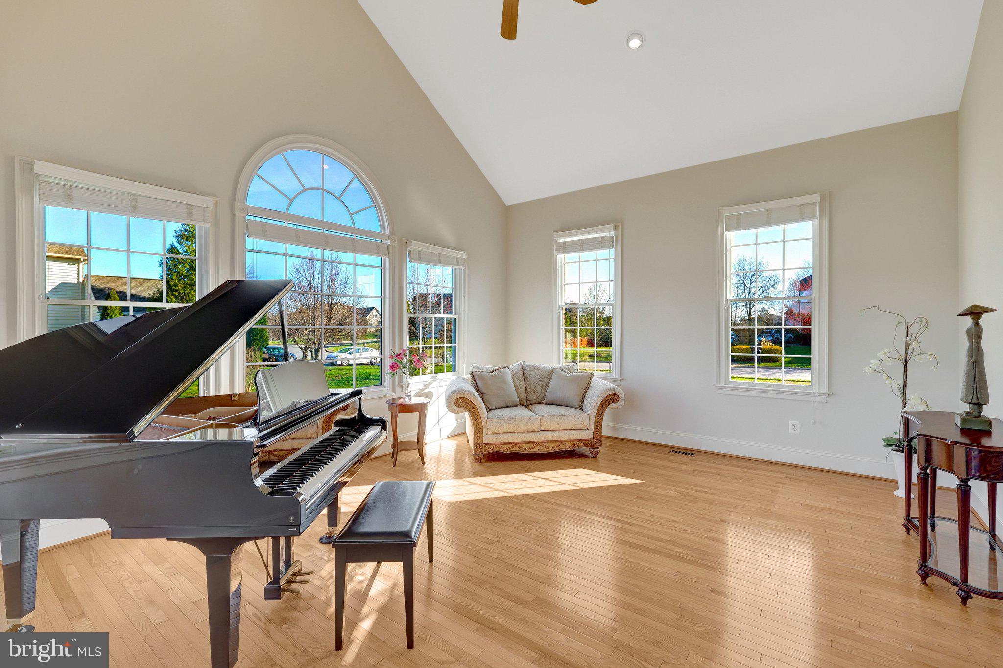 LOUDOUN VALLEY ESTATES - Residential