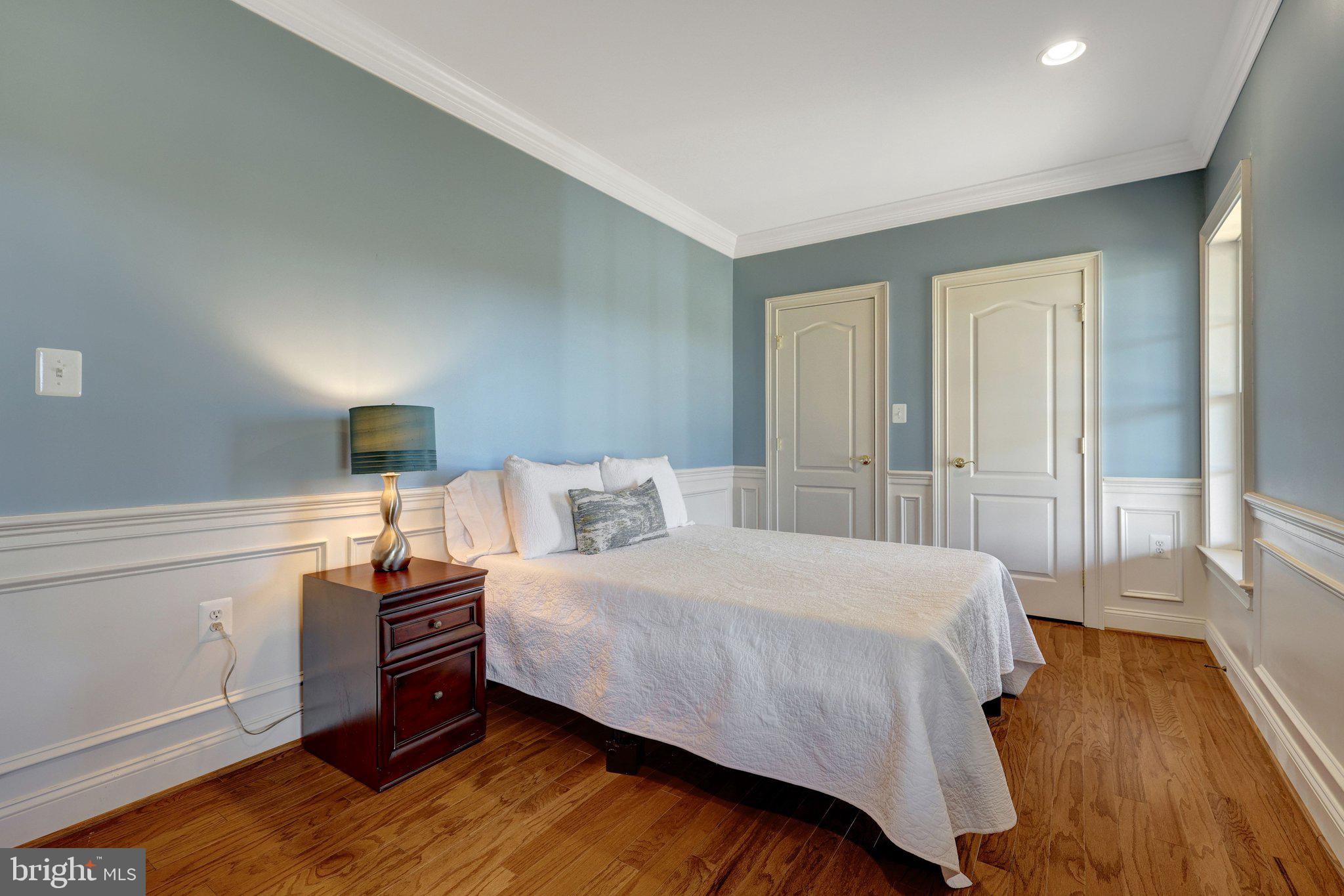 LOUDOUN VALLEY ESTATES - Residential