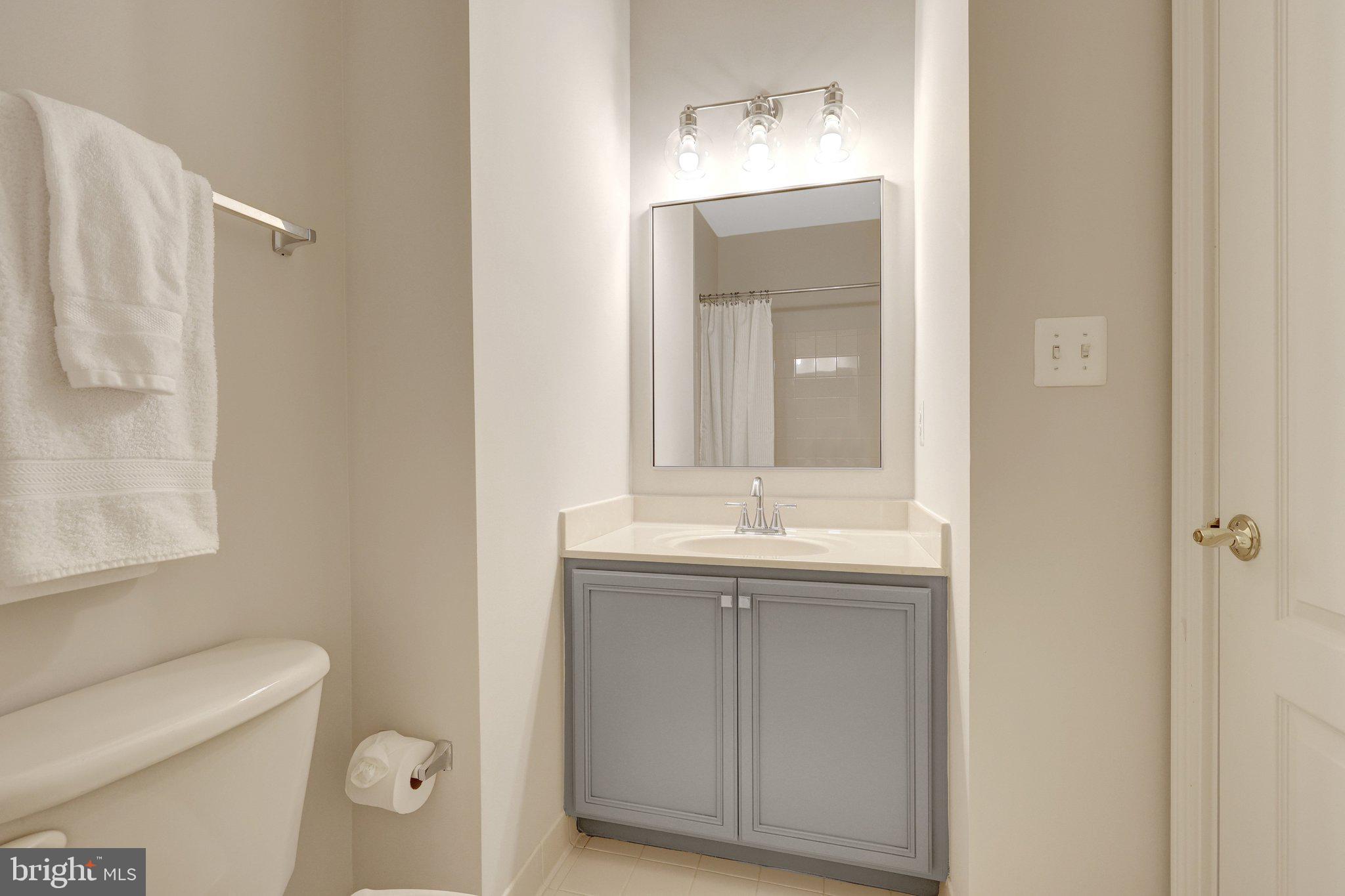 LOUDOUN VALLEY ESTATES - Residential