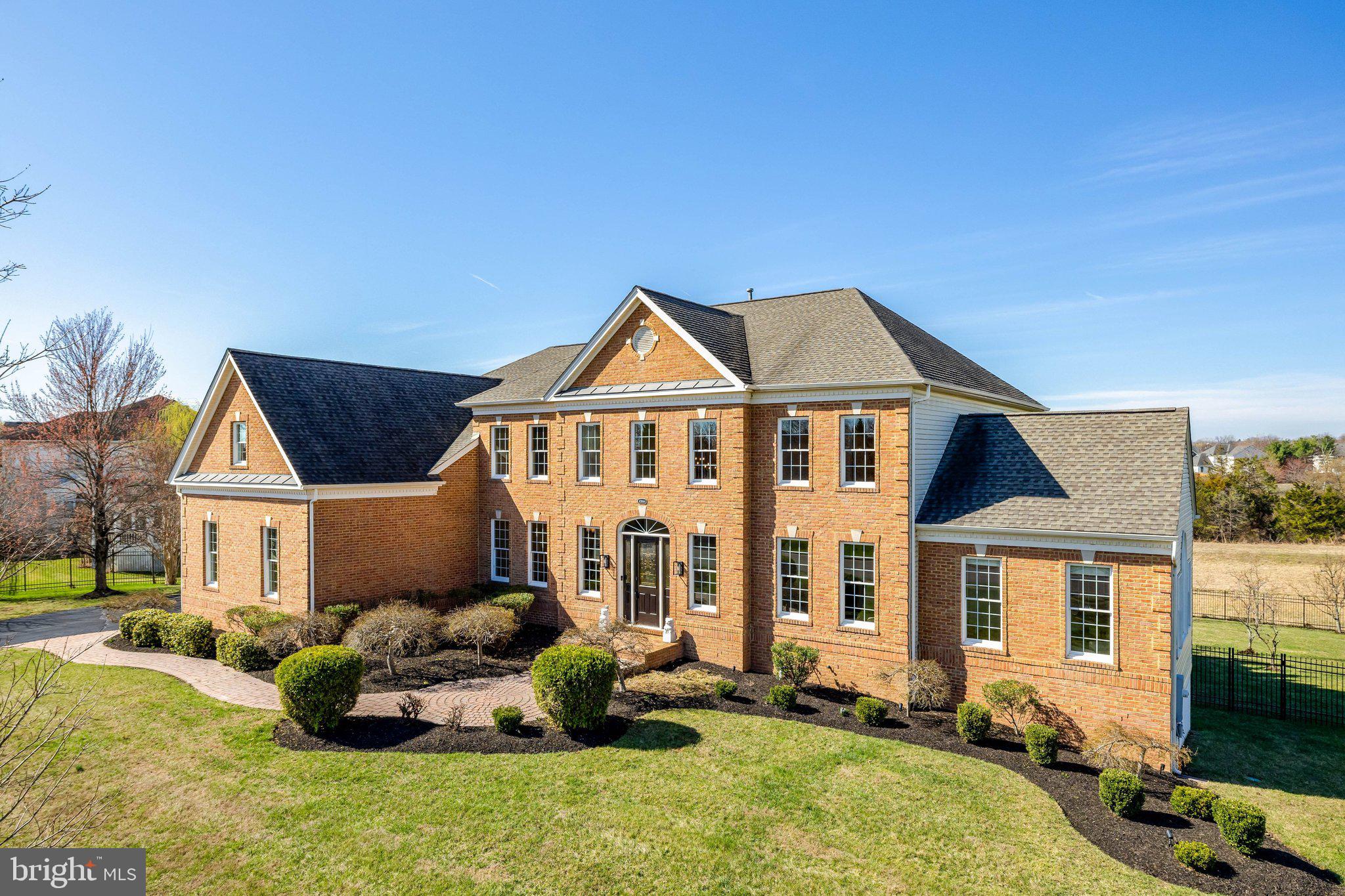 LOUDOUN VALLEY ESTATES - Residential