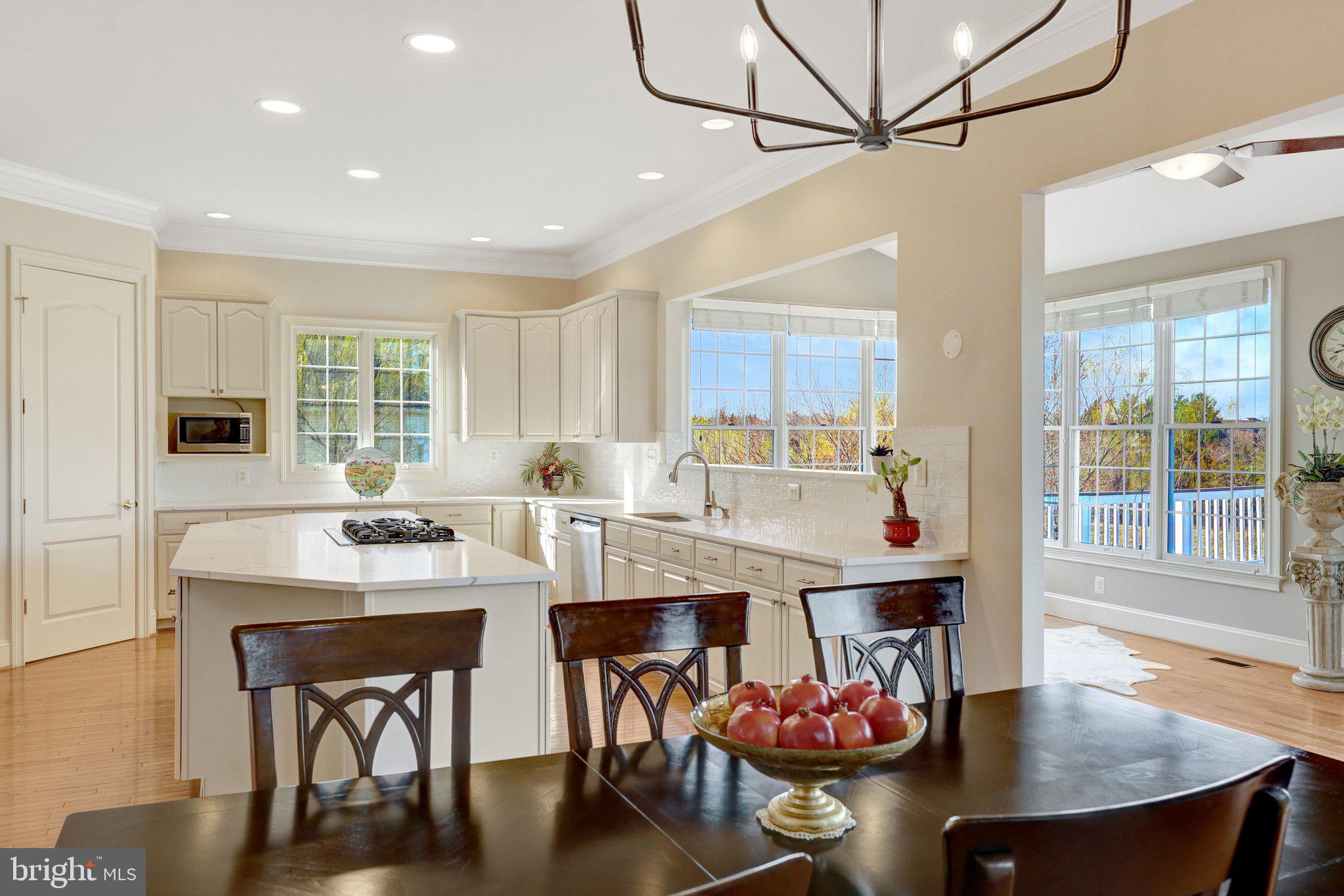 LOUDOUN VALLEY ESTATES - Residential