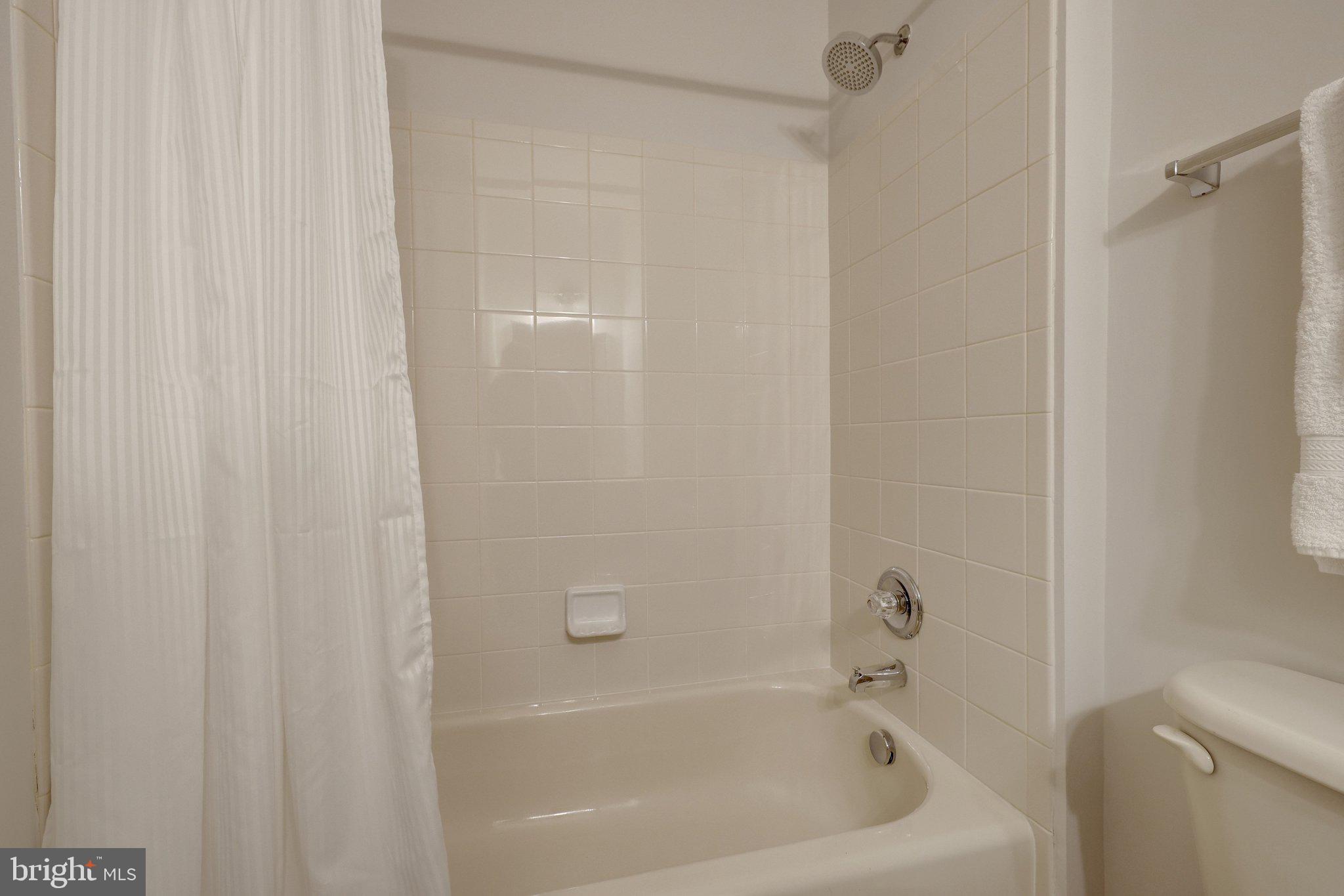 LOUDOUN VALLEY ESTATES - Residential