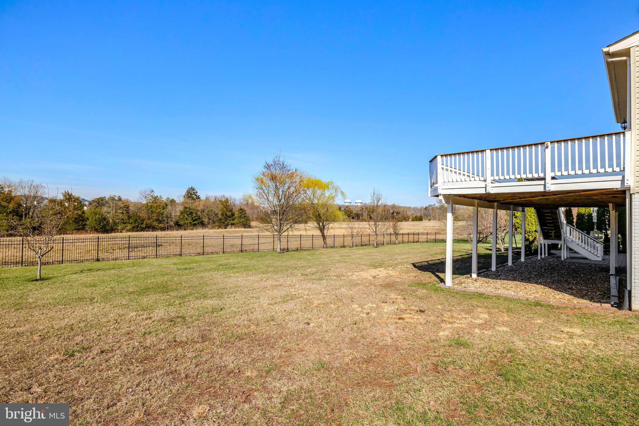 LOUDOUN VALLEY ESTATES - Residential