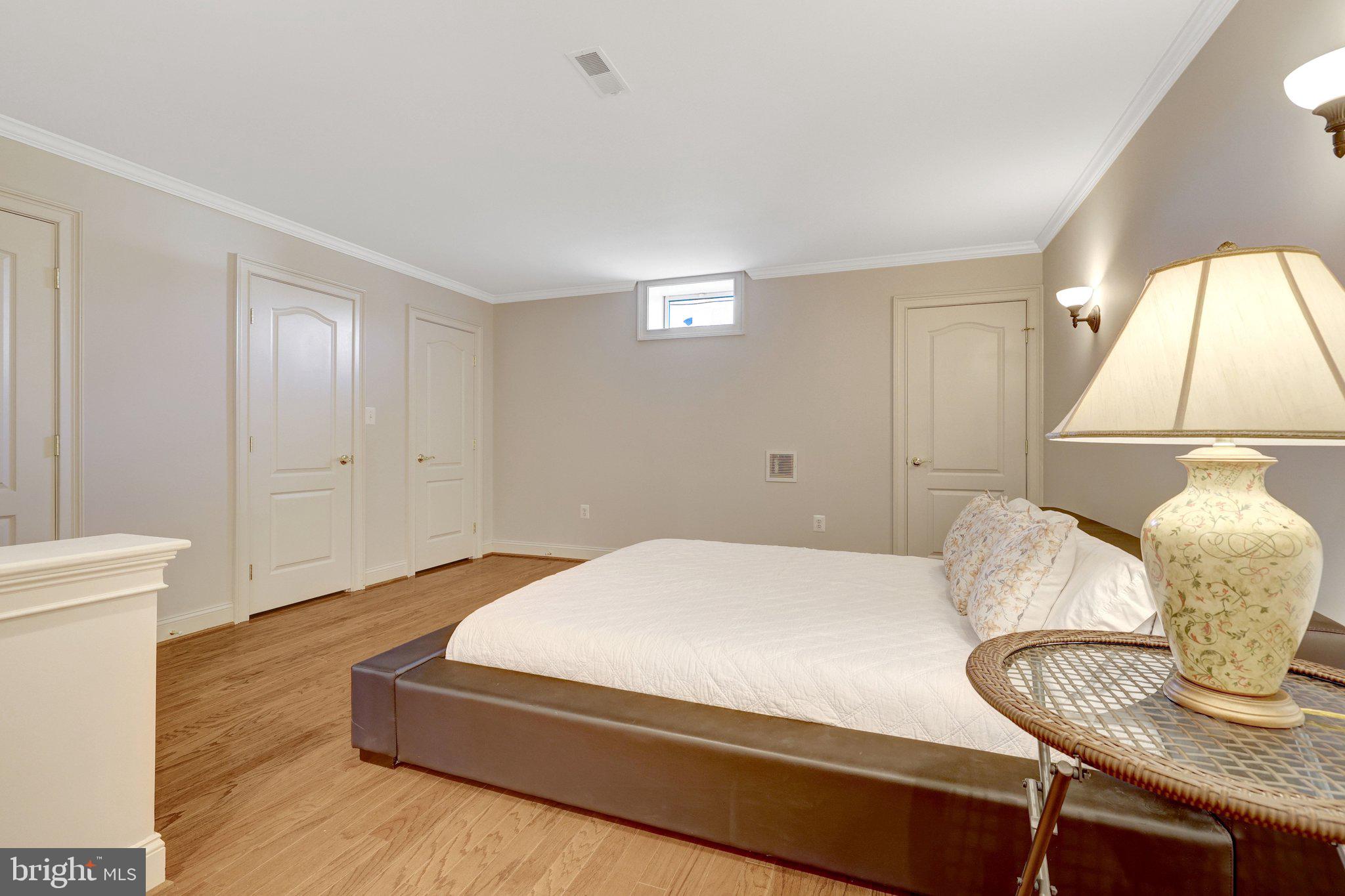 LOUDOUN VALLEY ESTATES - Residential