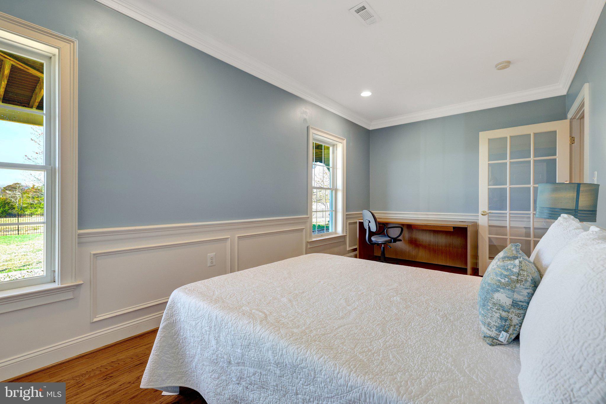 LOUDOUN VALLEY ESTATES - Residential