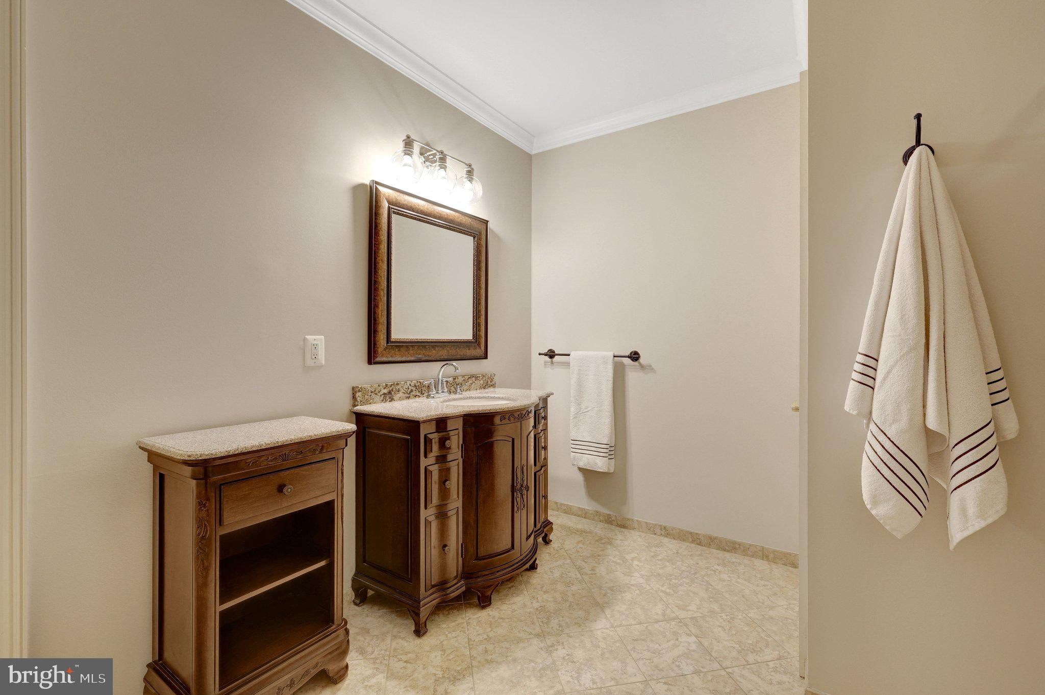 LOUDOUN VALLEY ESTATES - Residential