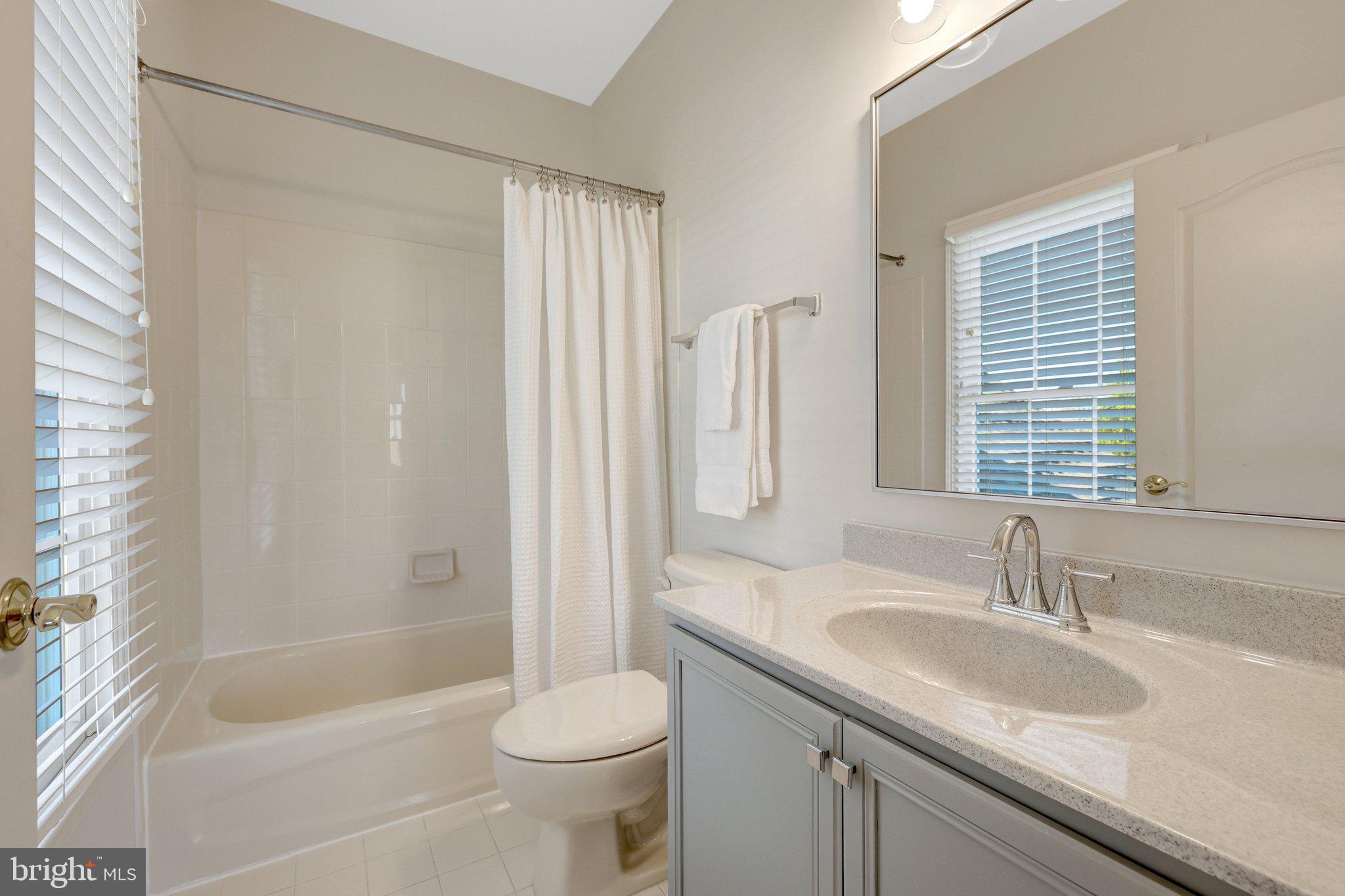 LOUDOUN VALLEY ESTATES - Residential