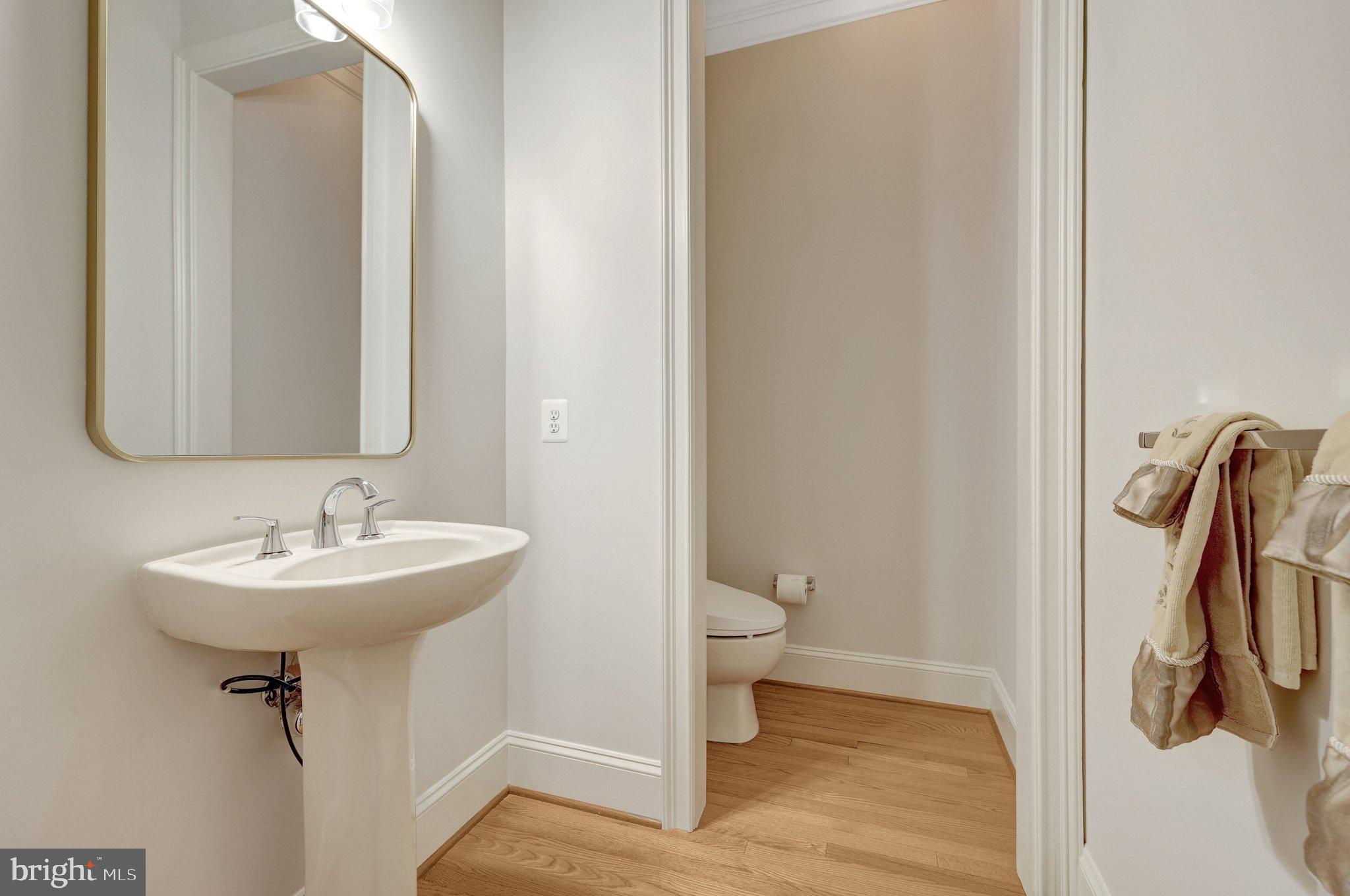 LOUDOUN VALLEY ESTATES - Residential