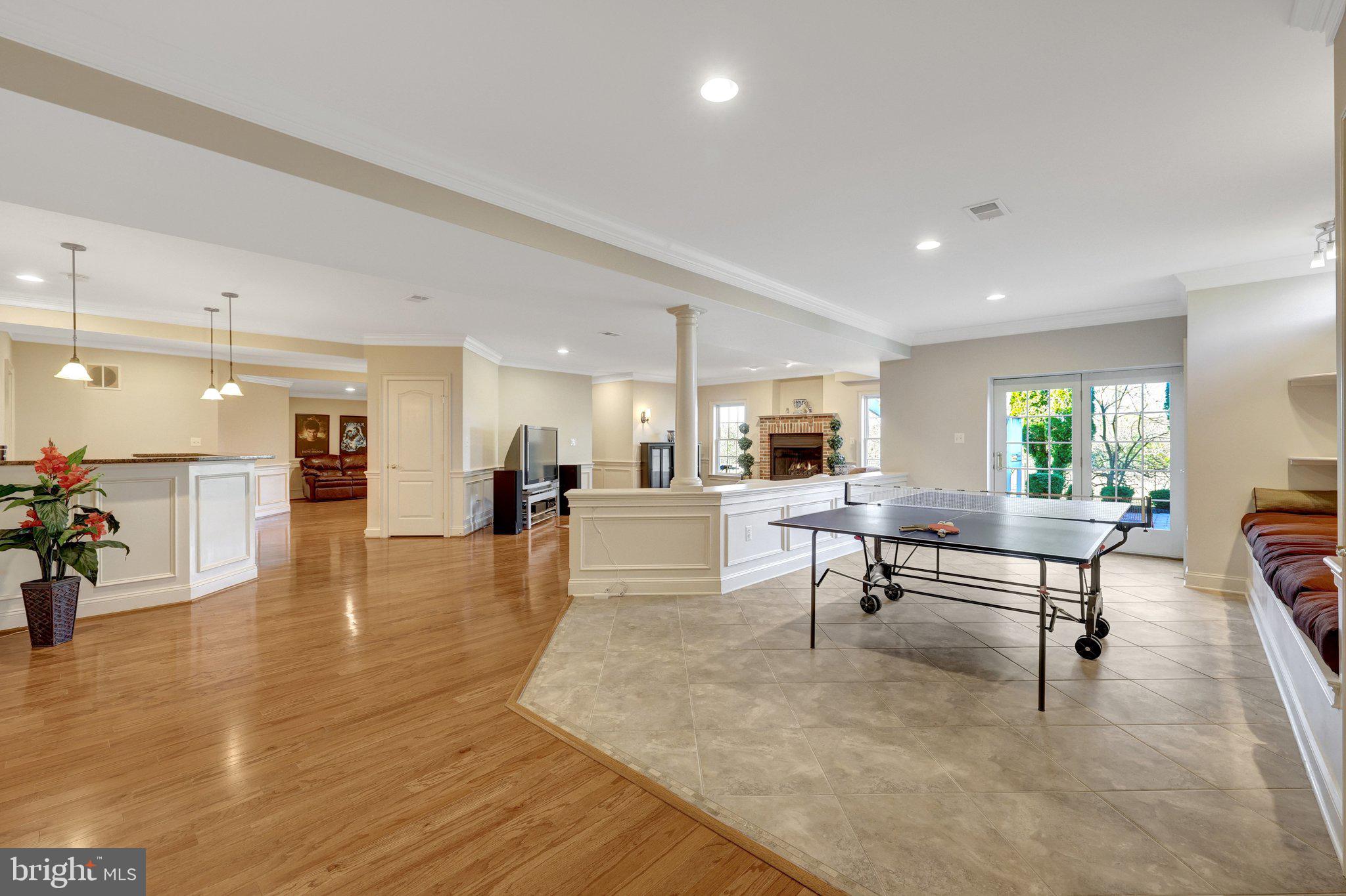 LOUDOUN VALLEY ESTATES - Residential