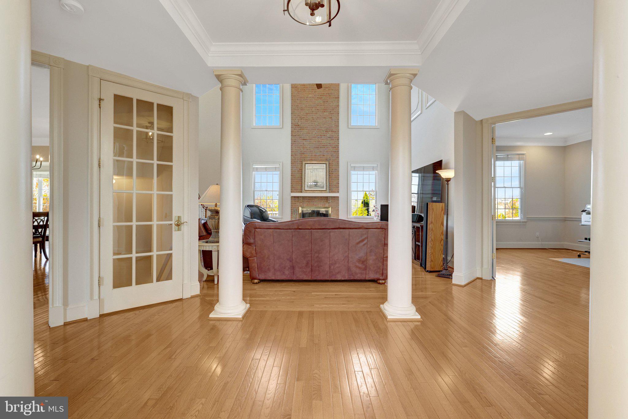 LOUDOUN VALLEY ESTATES - Residential