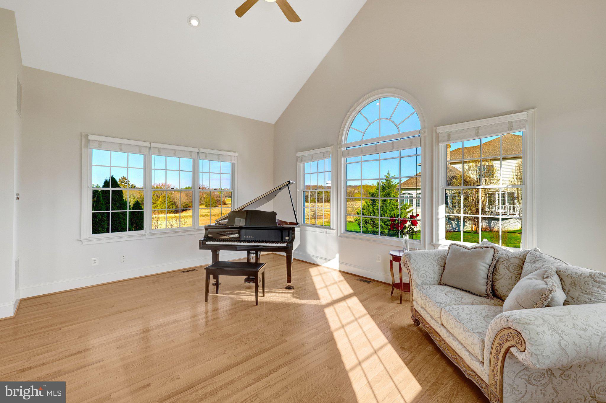 LOUDOUN VALLEY ESTATES - Residential