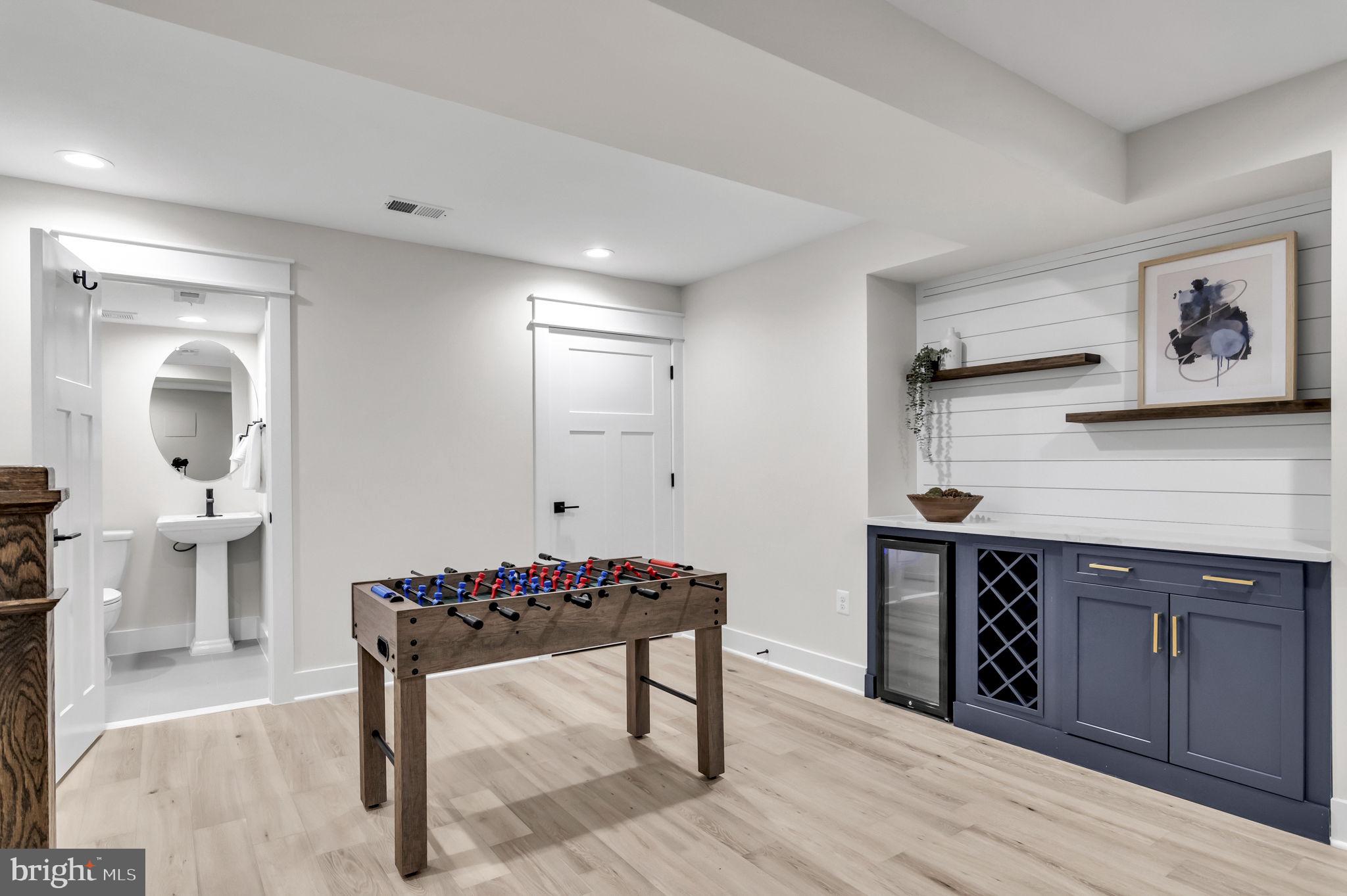 OLD TOWN ALEXANDRIA - Residential