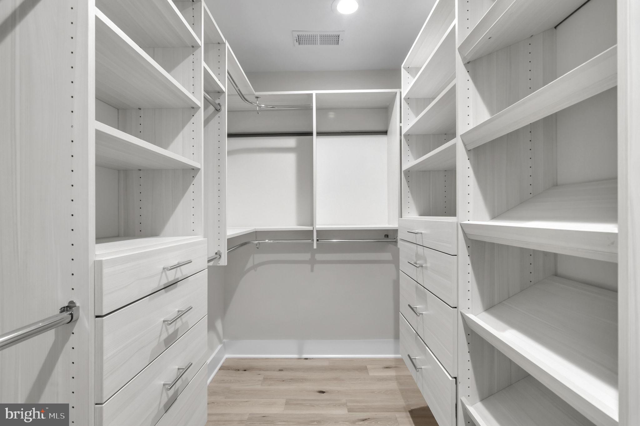 OLD TOWN ALEXANDRIA - Residential