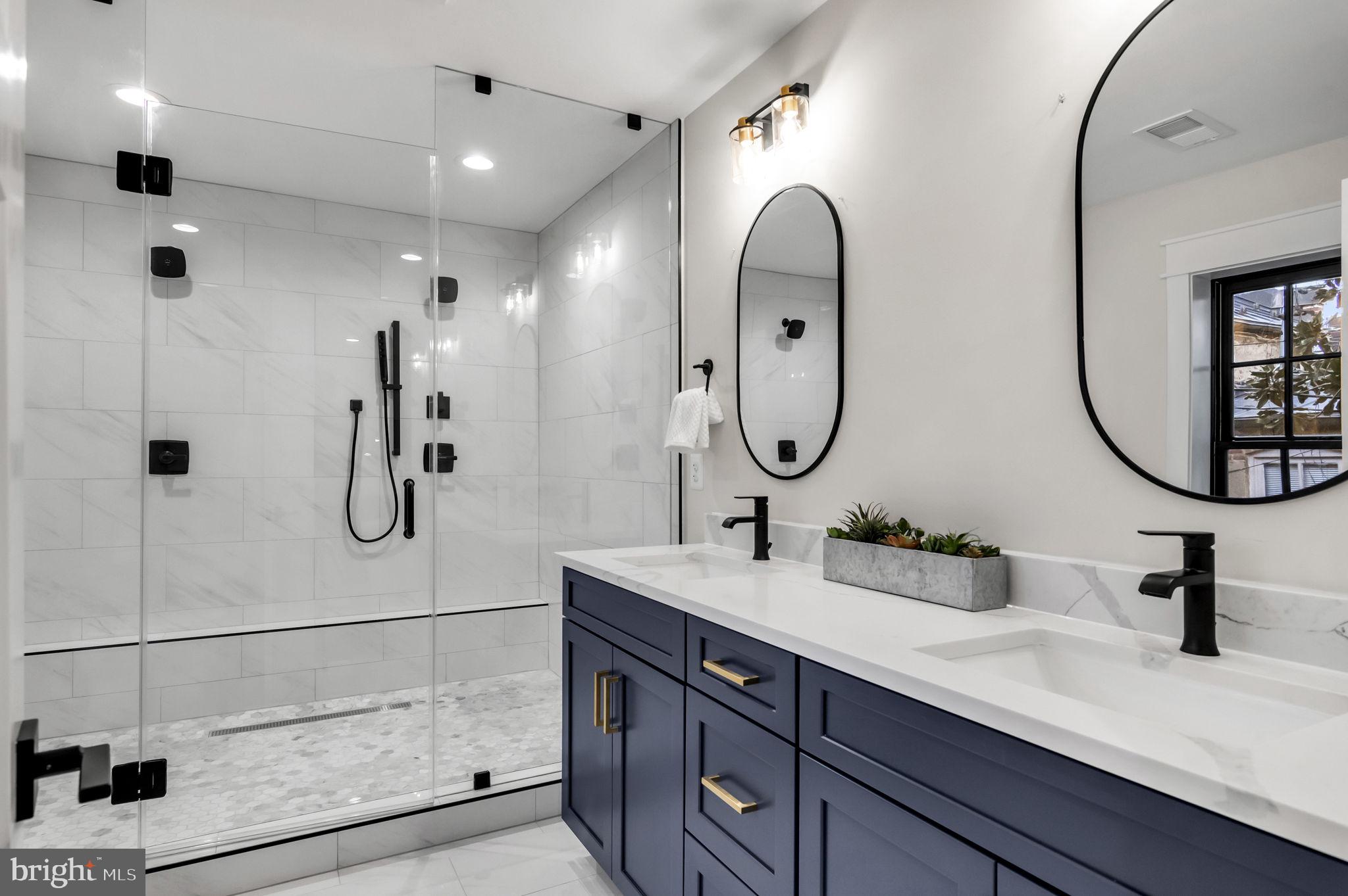 OLD TOWN ALEXANDRIA - Residential