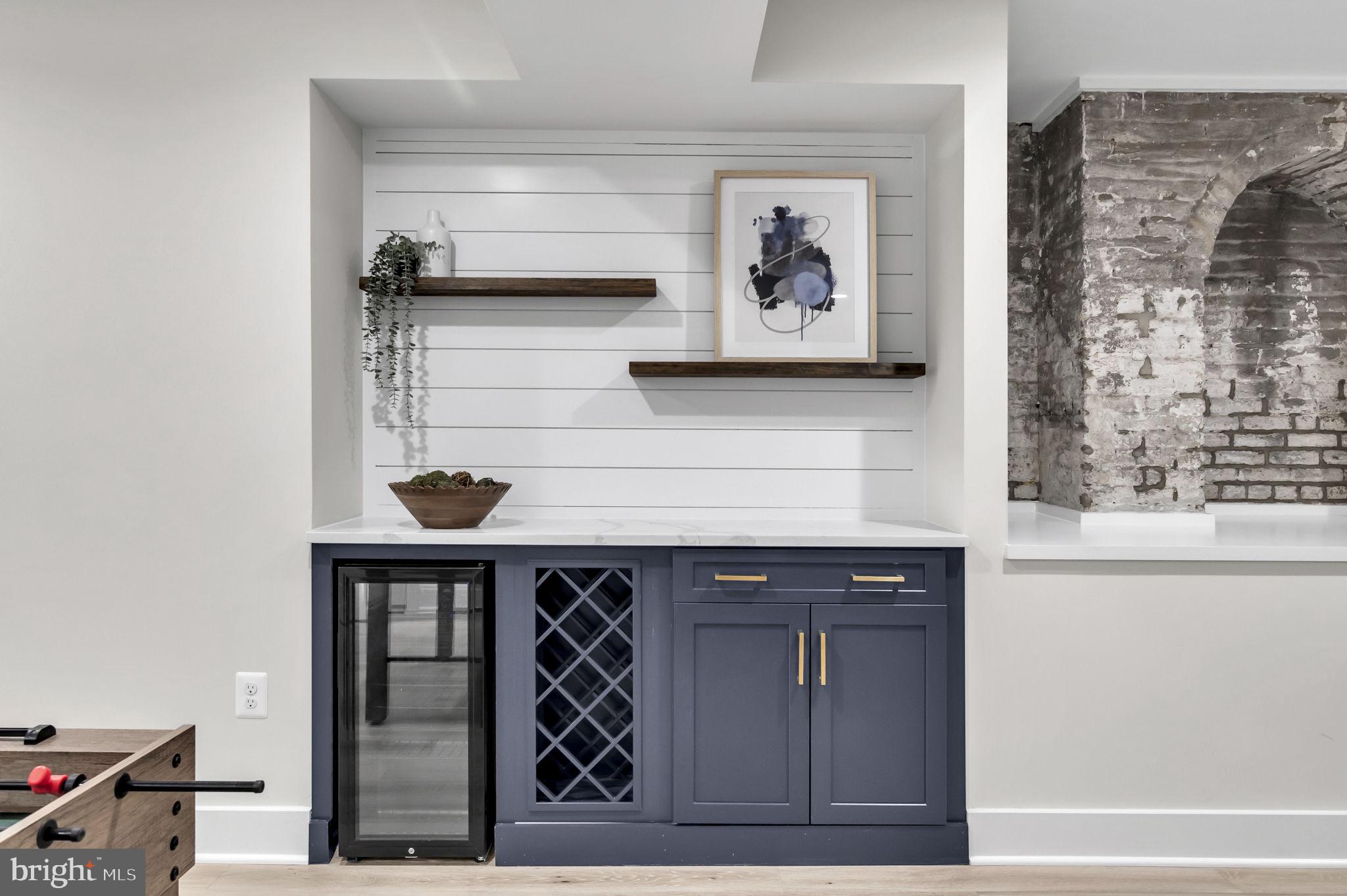 OLD TOWN ALEXANDRIA - Residential