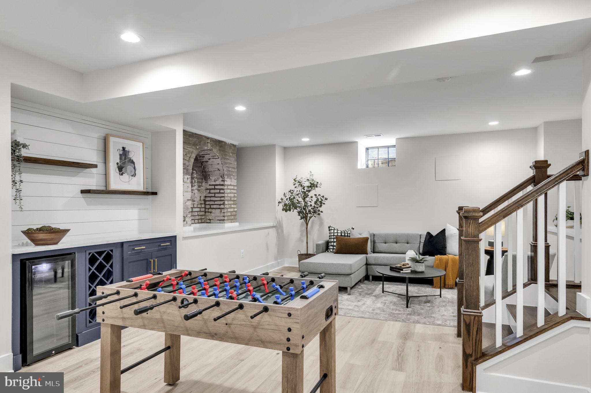 OLD TOWN ALEXANDRIA - Residential