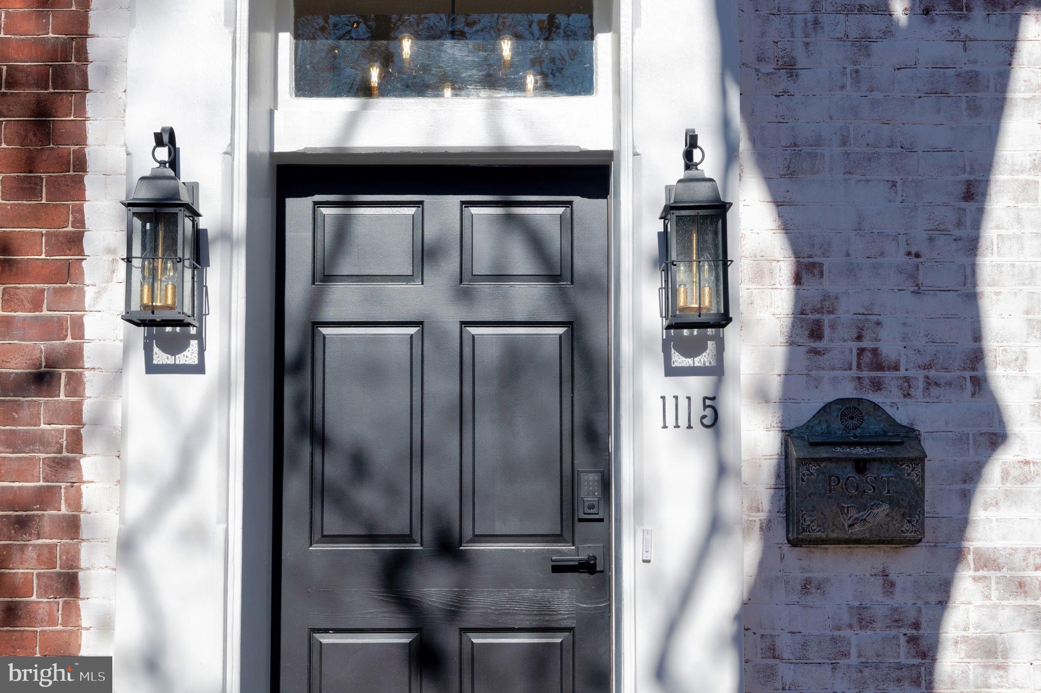 OLD TOWN ALEXANDRIA - Residential