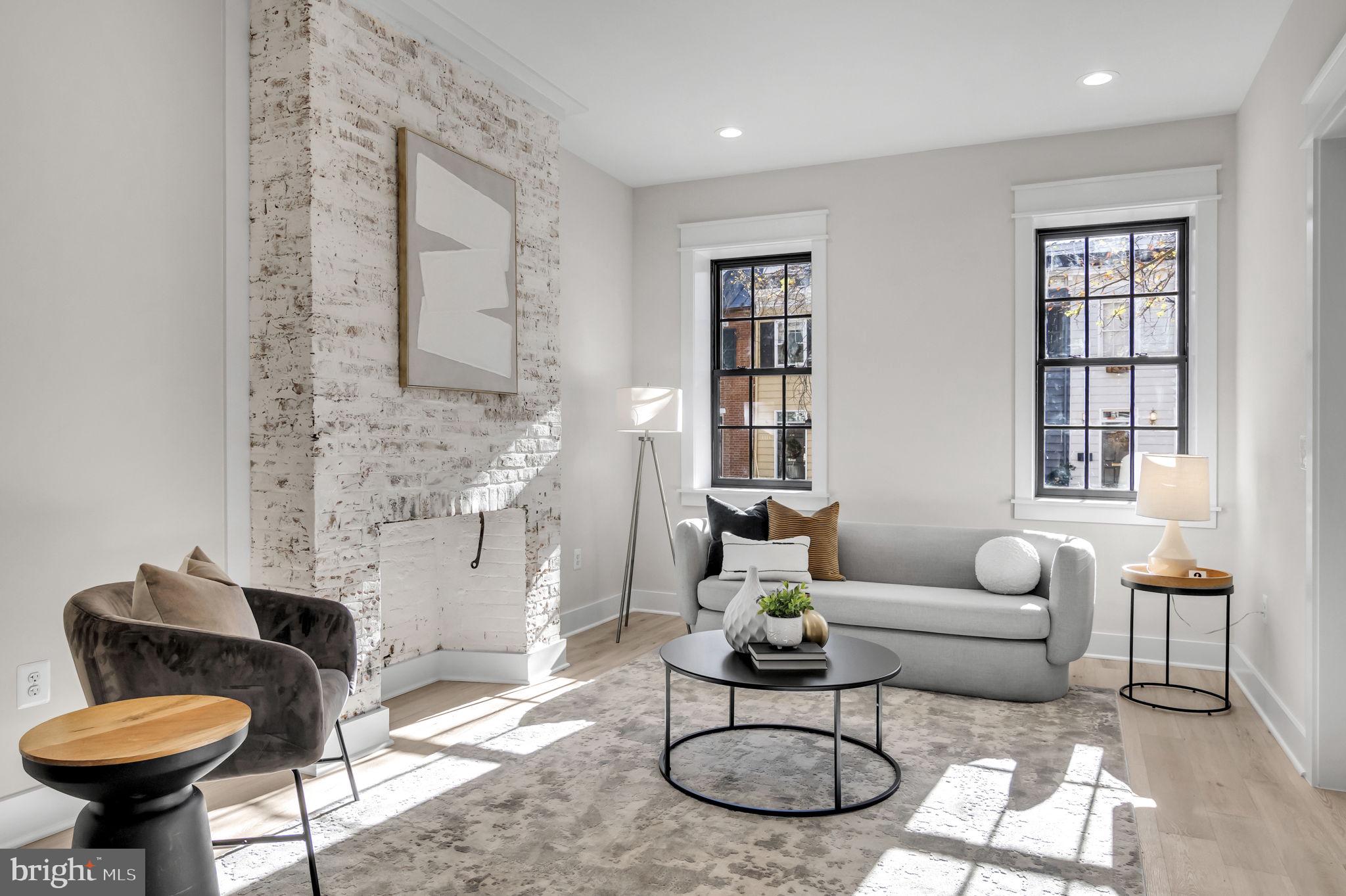 OLD TOWN ALEXANDRIA - Residential