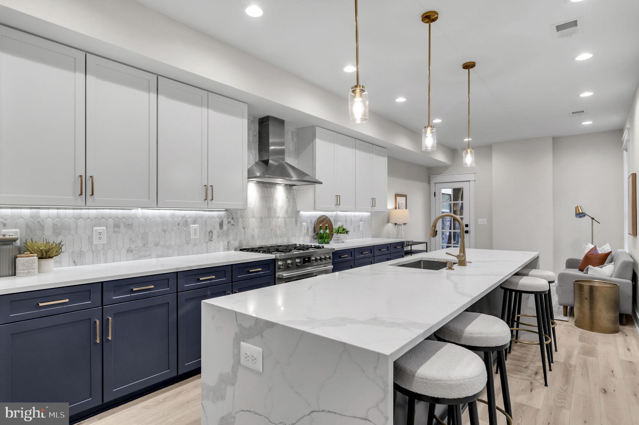 OLD TOWN ALEXANDRIA - Residential