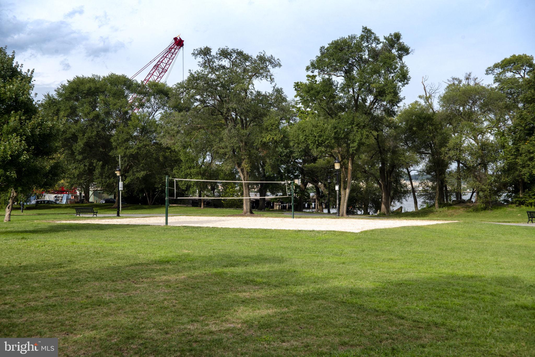 OLD TOWN ALEXANDRIA - Residential