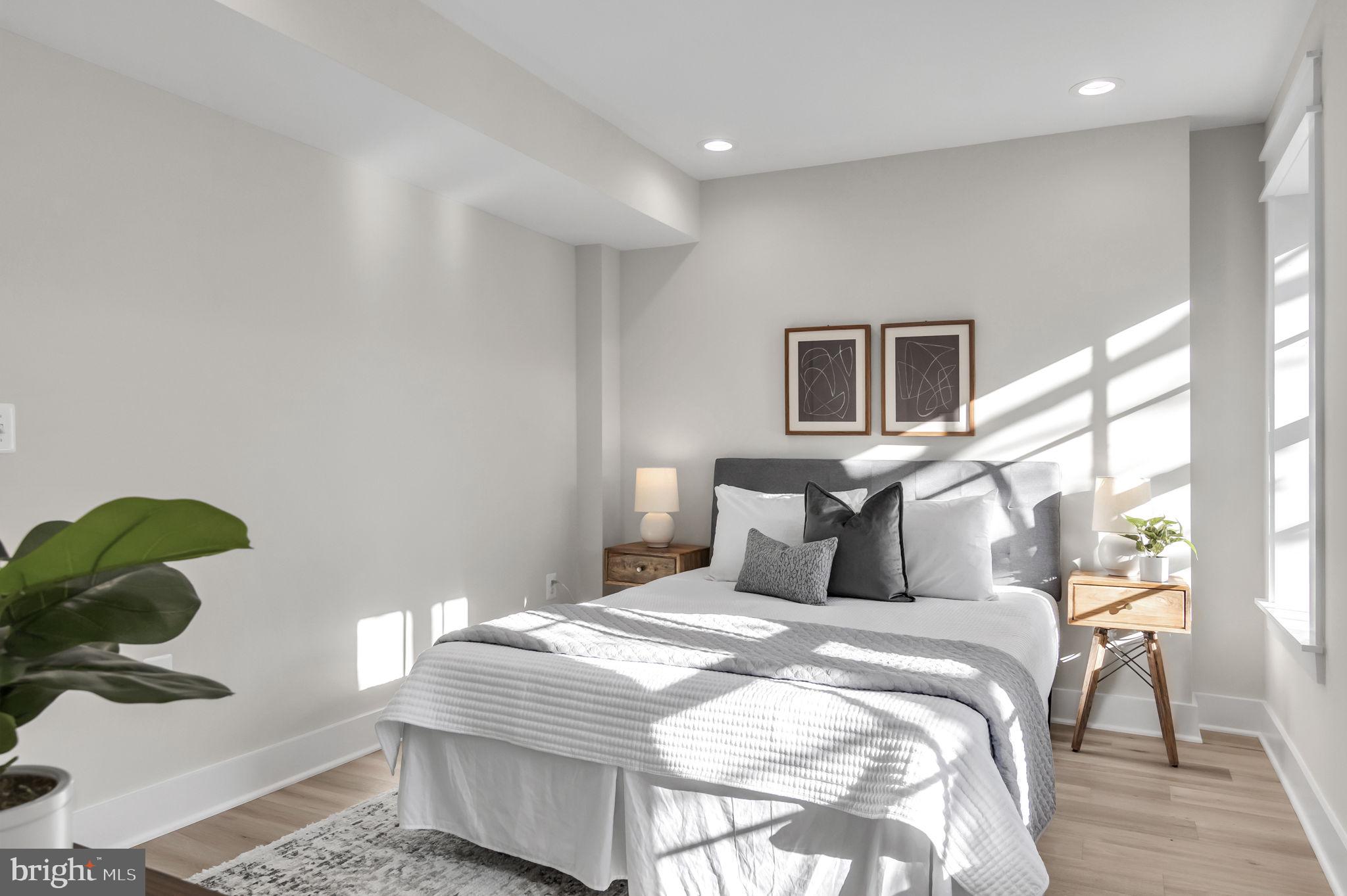 OLD TOWN ALEXANDRIA - Residential